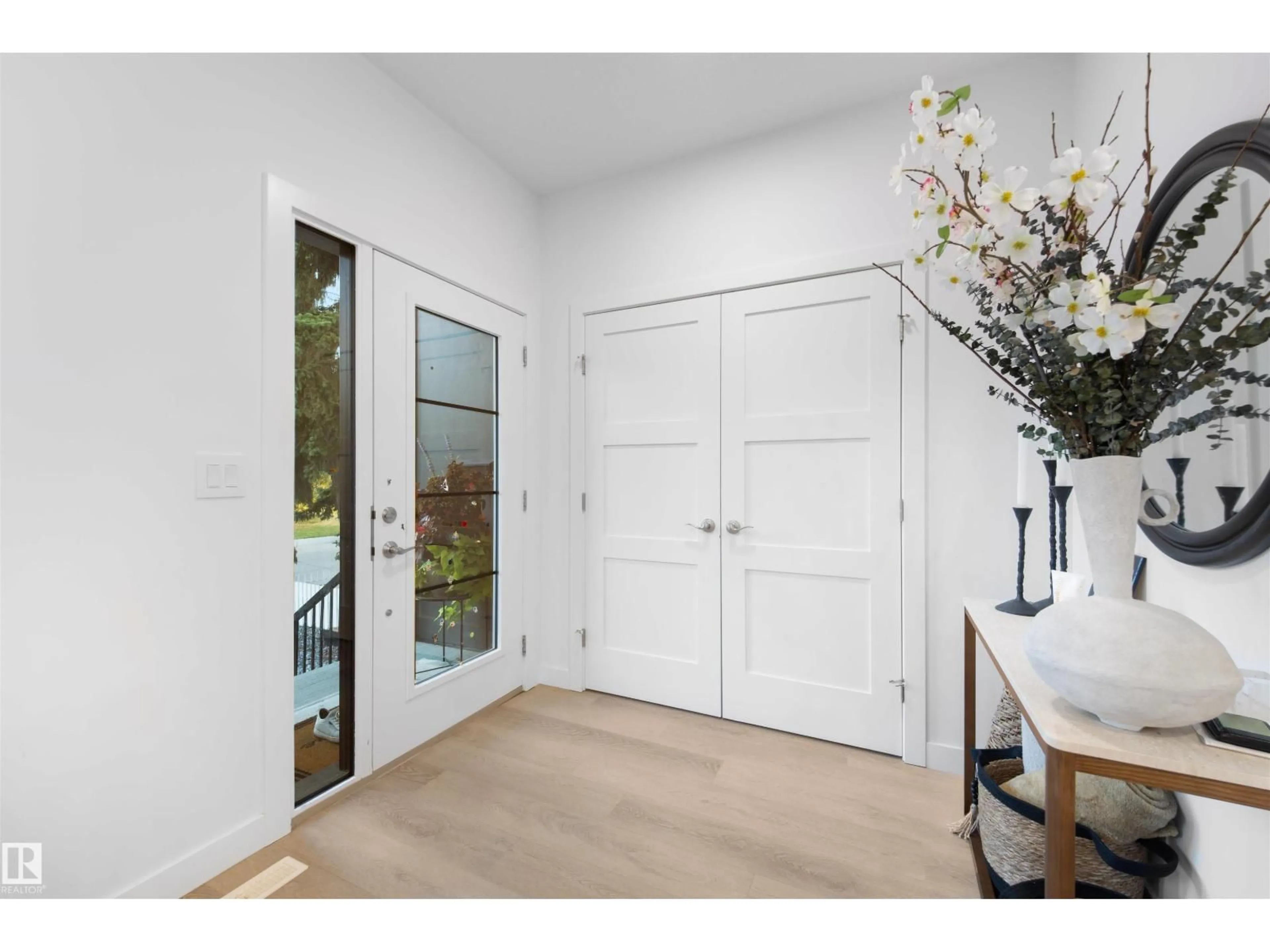 Indoor entryway for NW - 11204 & 11206 55 AV, Edmonton Alberta T6H0X1