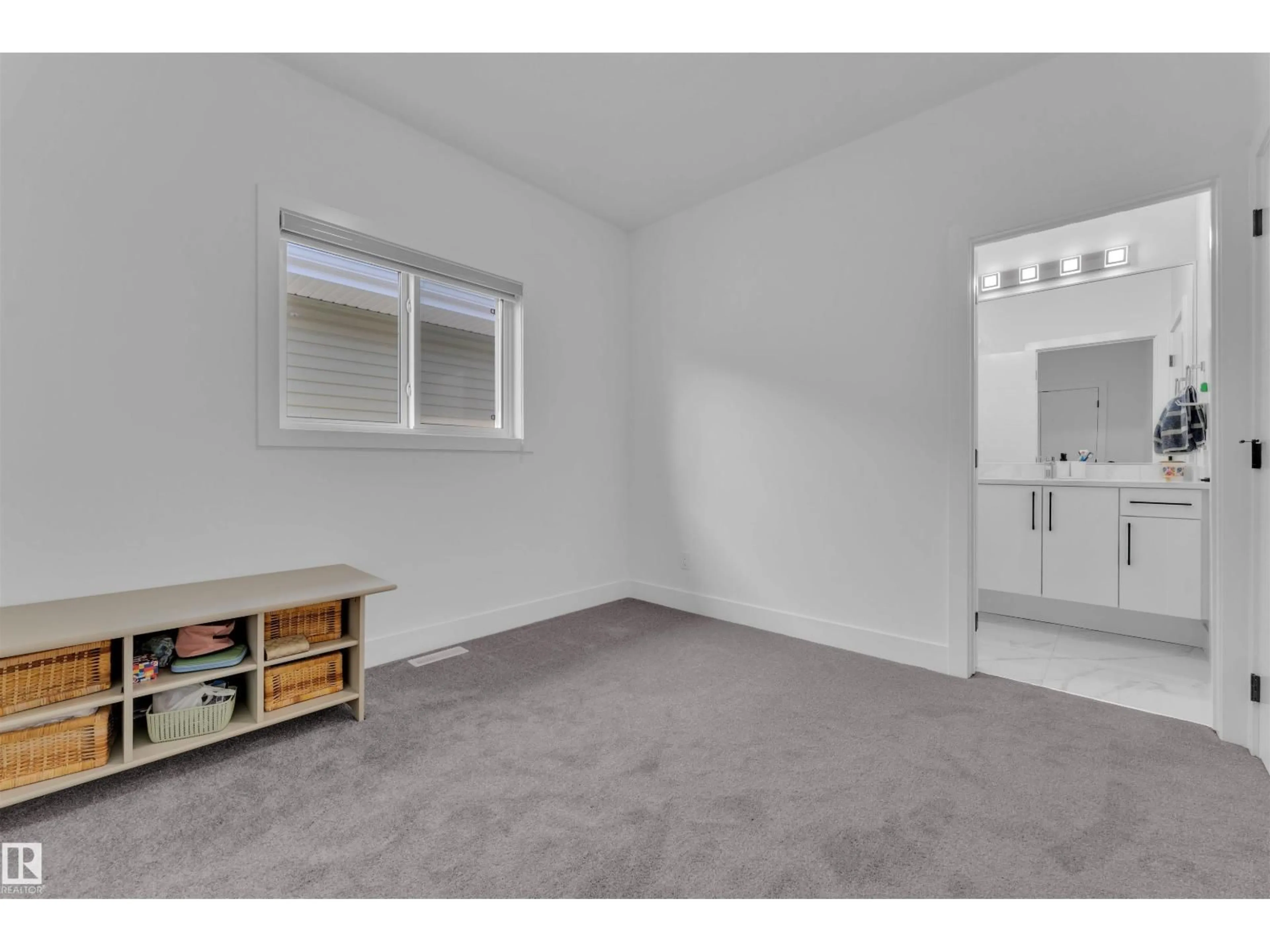 A pic of a room for 445 ROBERTS CR, Leduc Alberta T9E1N4