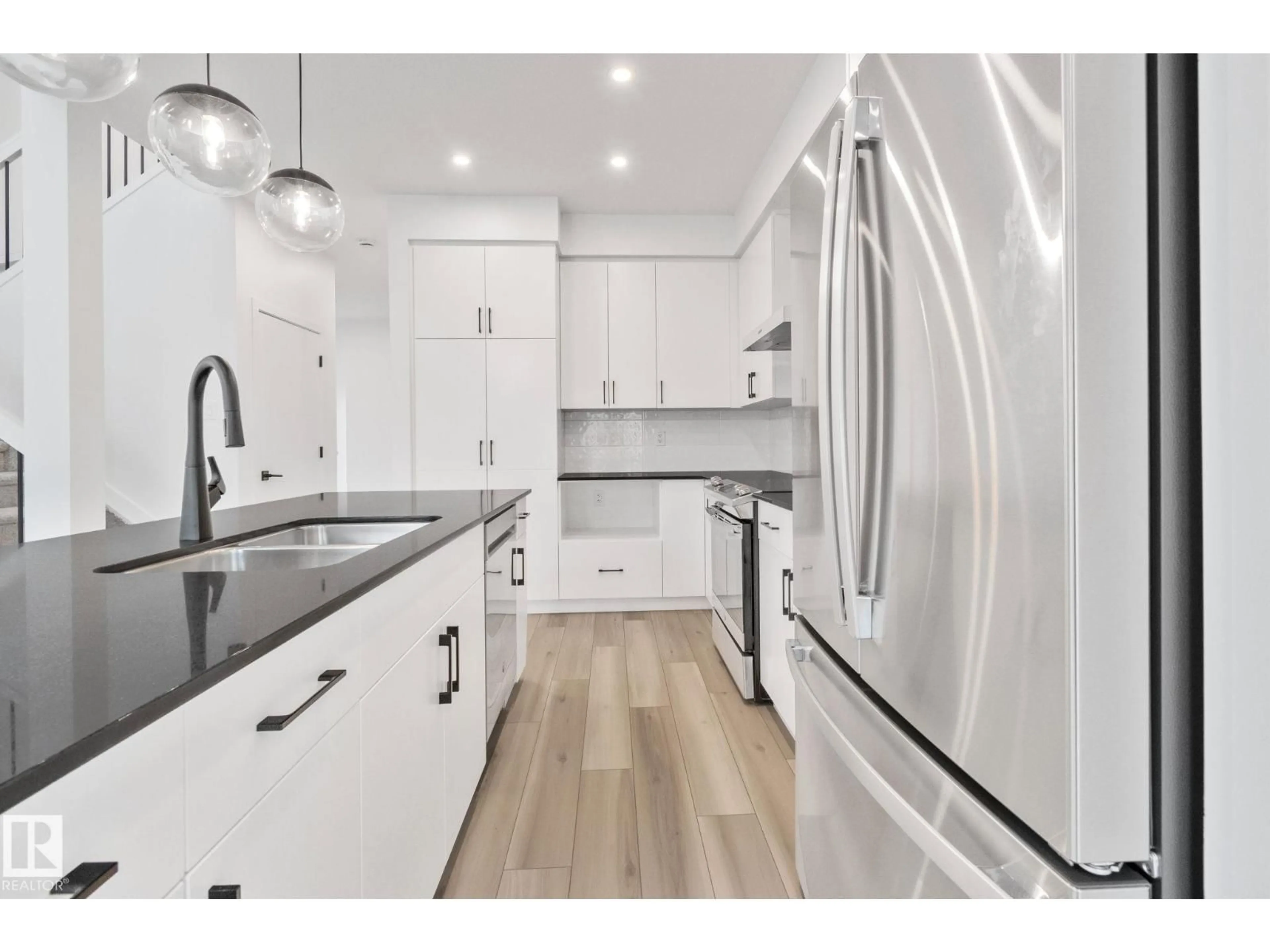 Open concept kitchen, unknown for 104 ROYAL ST, St. Albert Alberta T8N7X4