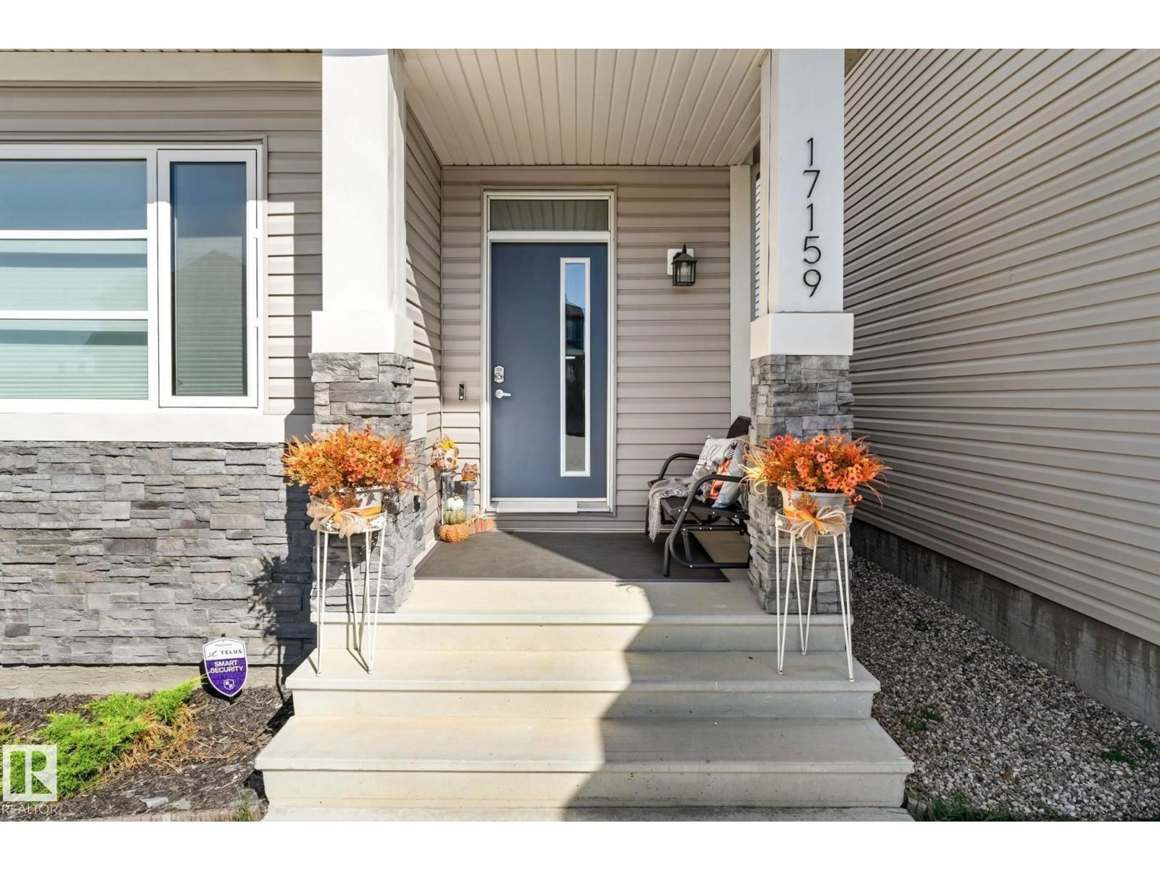 Indoor entryway for 17159 49 ST, Edmonton Alberta T5Z0J1