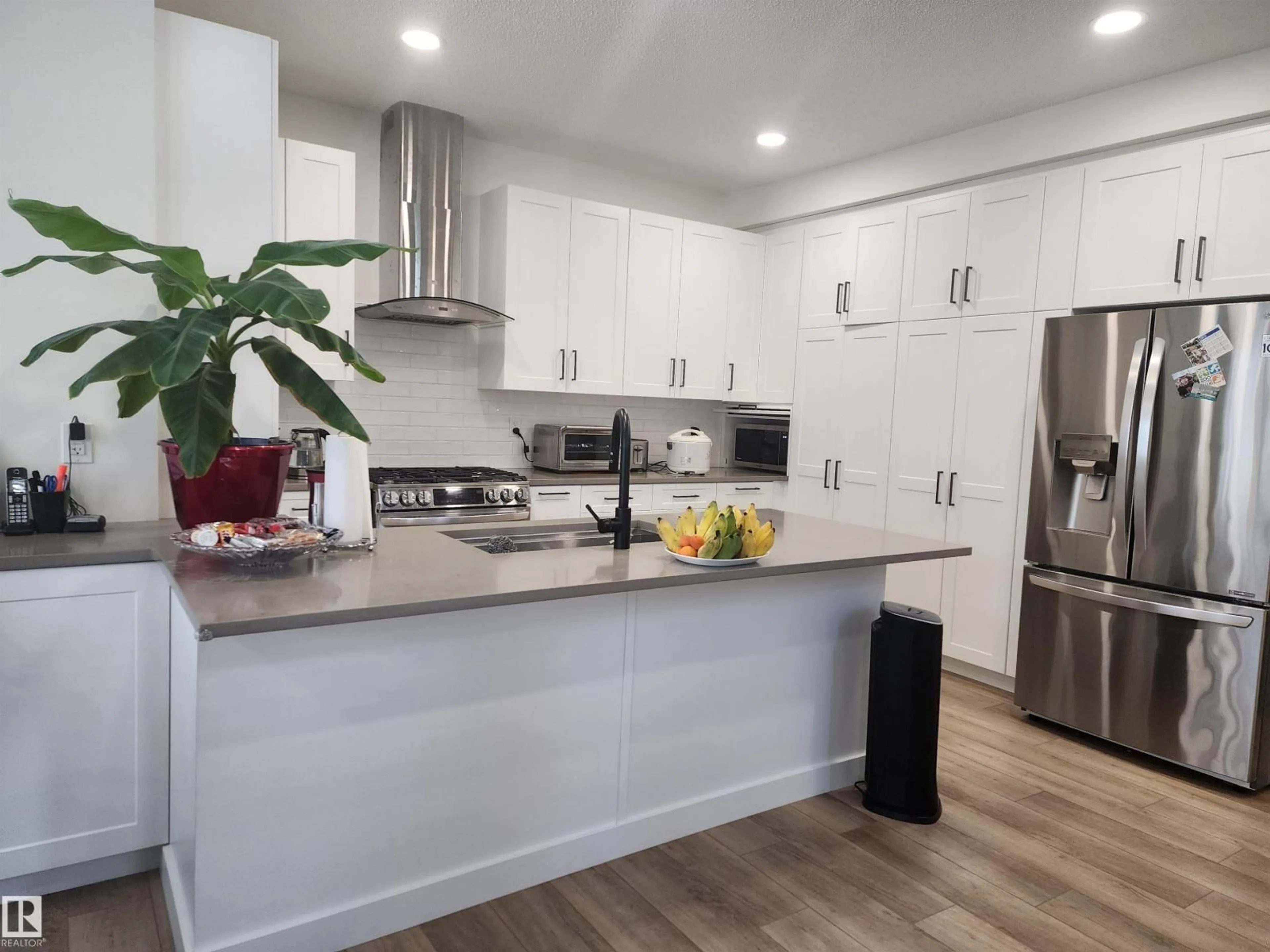 Open concept kitchen, unknown for 129 GRIESBACH RD, Edmonton Alberta T5E6L9
