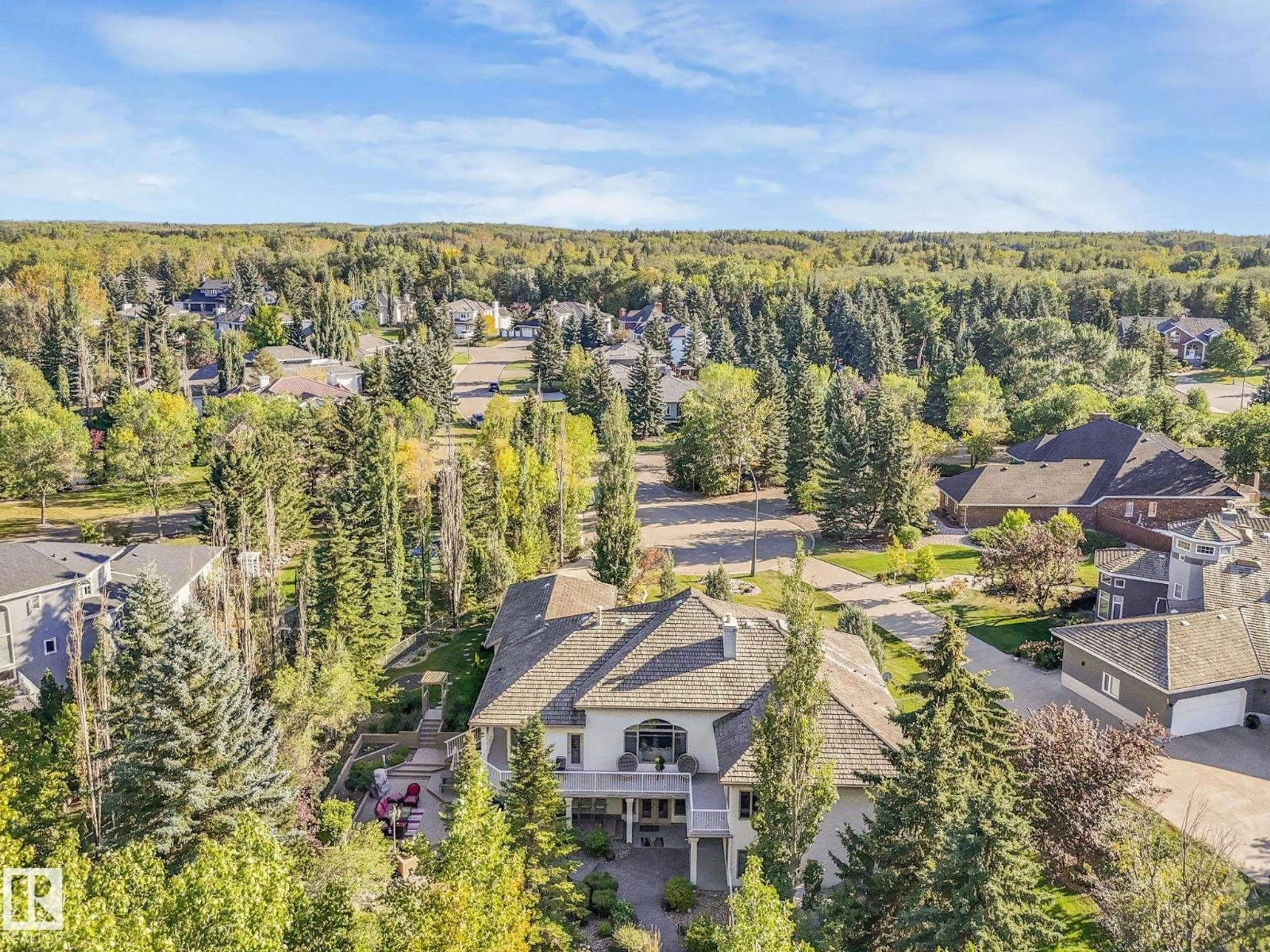 A pic from outside/outdoor area/front of a property/back of a property/a pic from drone, forest/trees view for 536 ESTATE DR, Sherwood Park Alberta T8B1M2