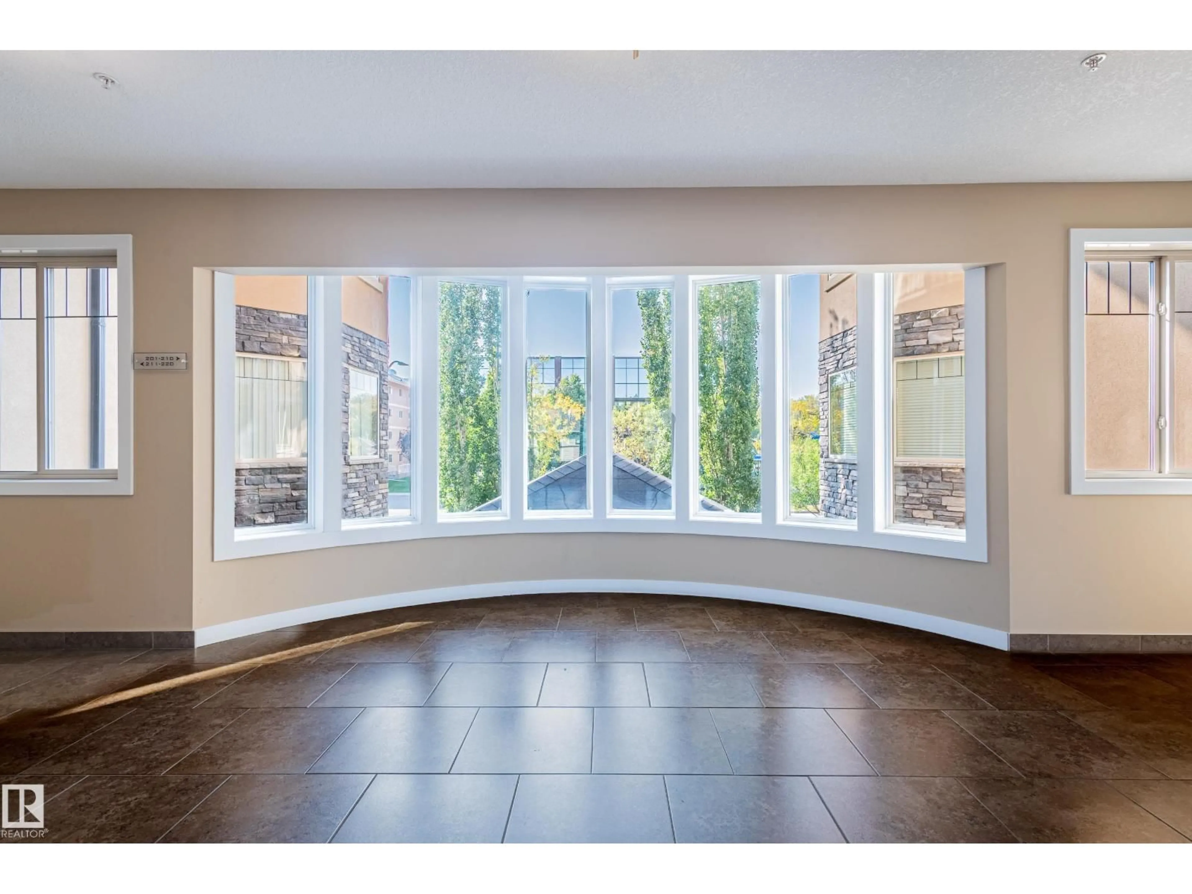 Indoor entryway for #212 - 8730 82 AV, Edmonton Alberta T6C0Z1