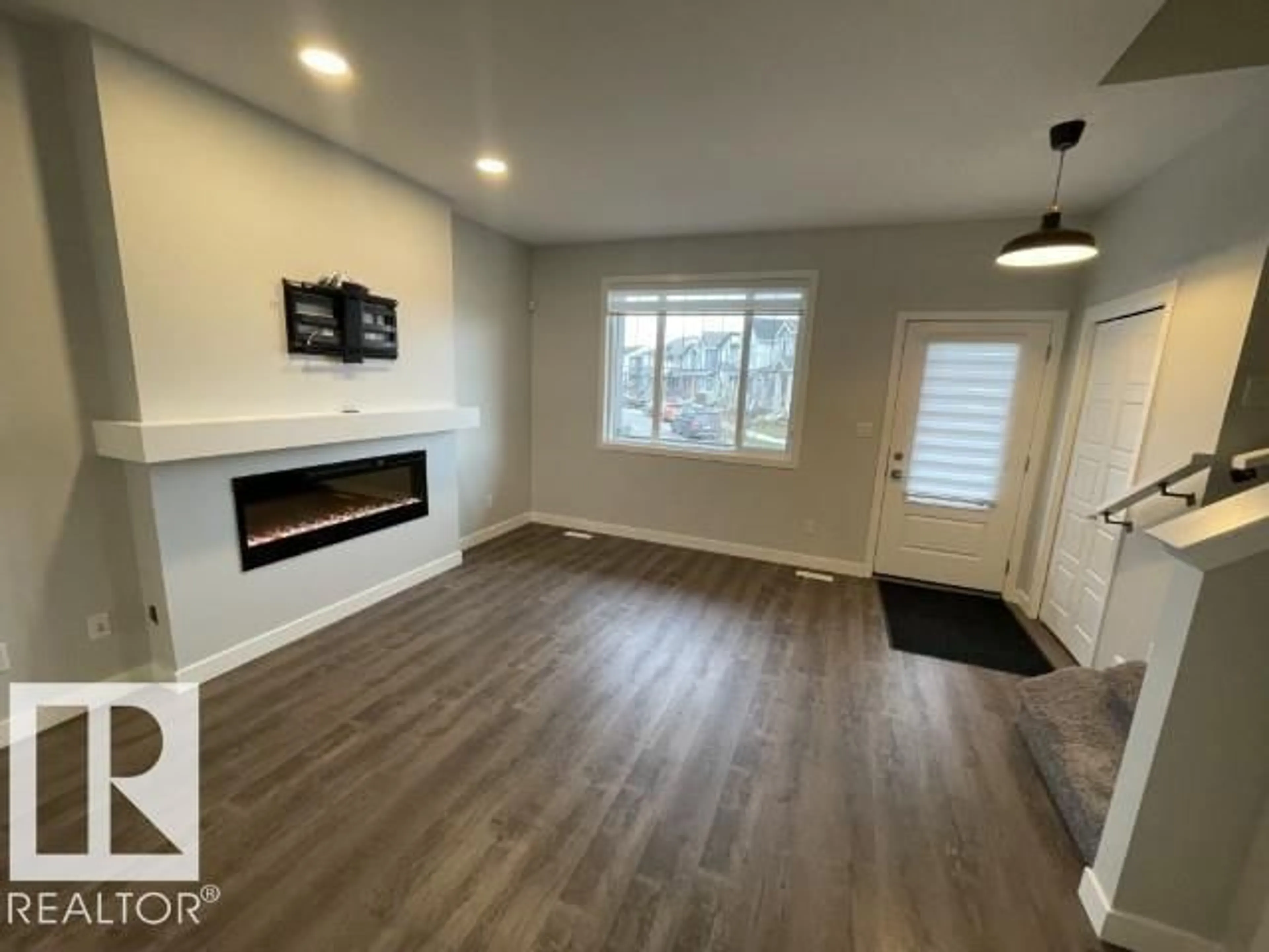 A pic of a room for SW SW - 523 PATERSON WY, Edmonton Alberta T6W4E2