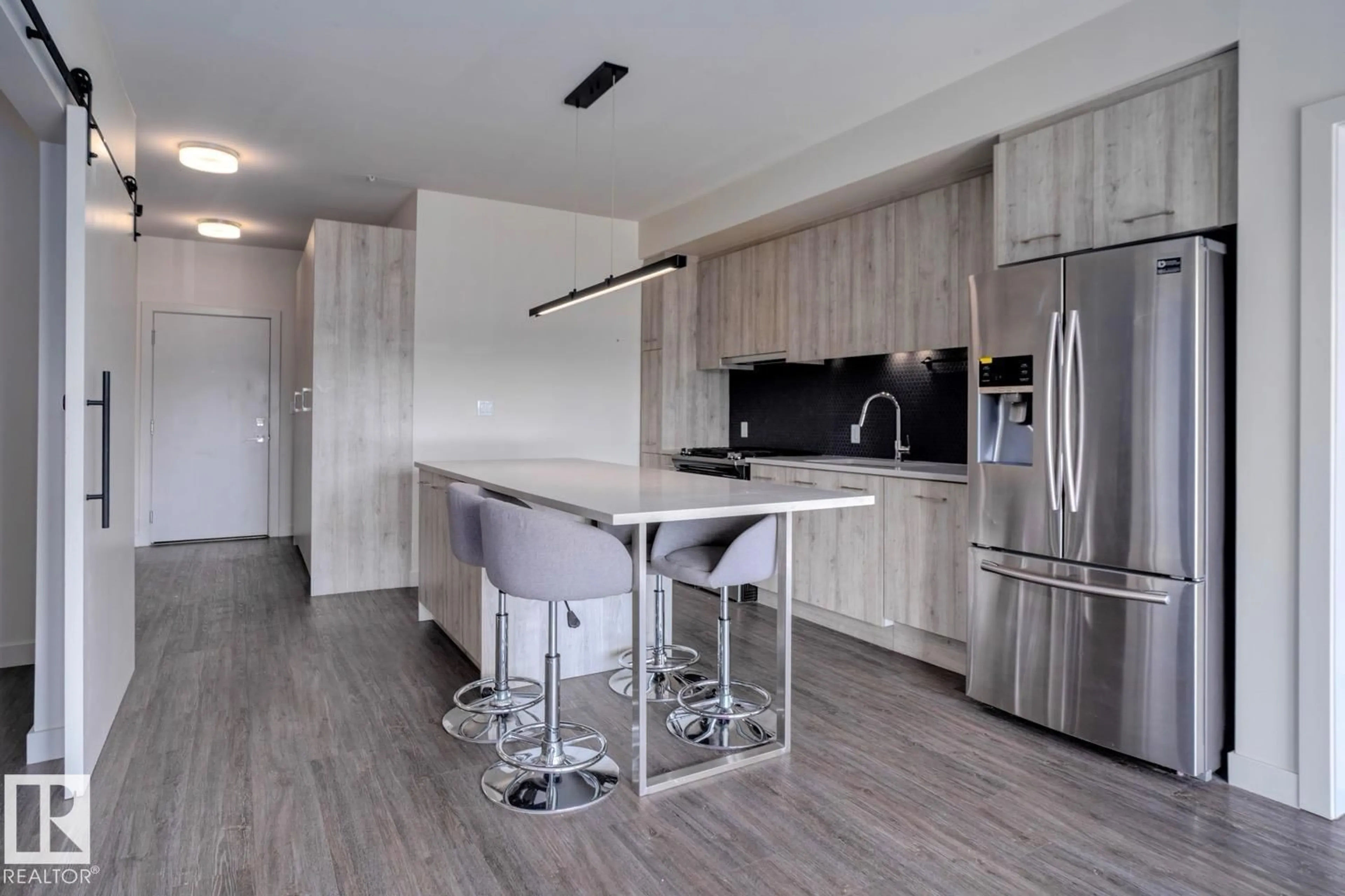 Contemporary kitchen, unknown for 304 - 10837 83 AV, Edmonton Alberta T6E2E6