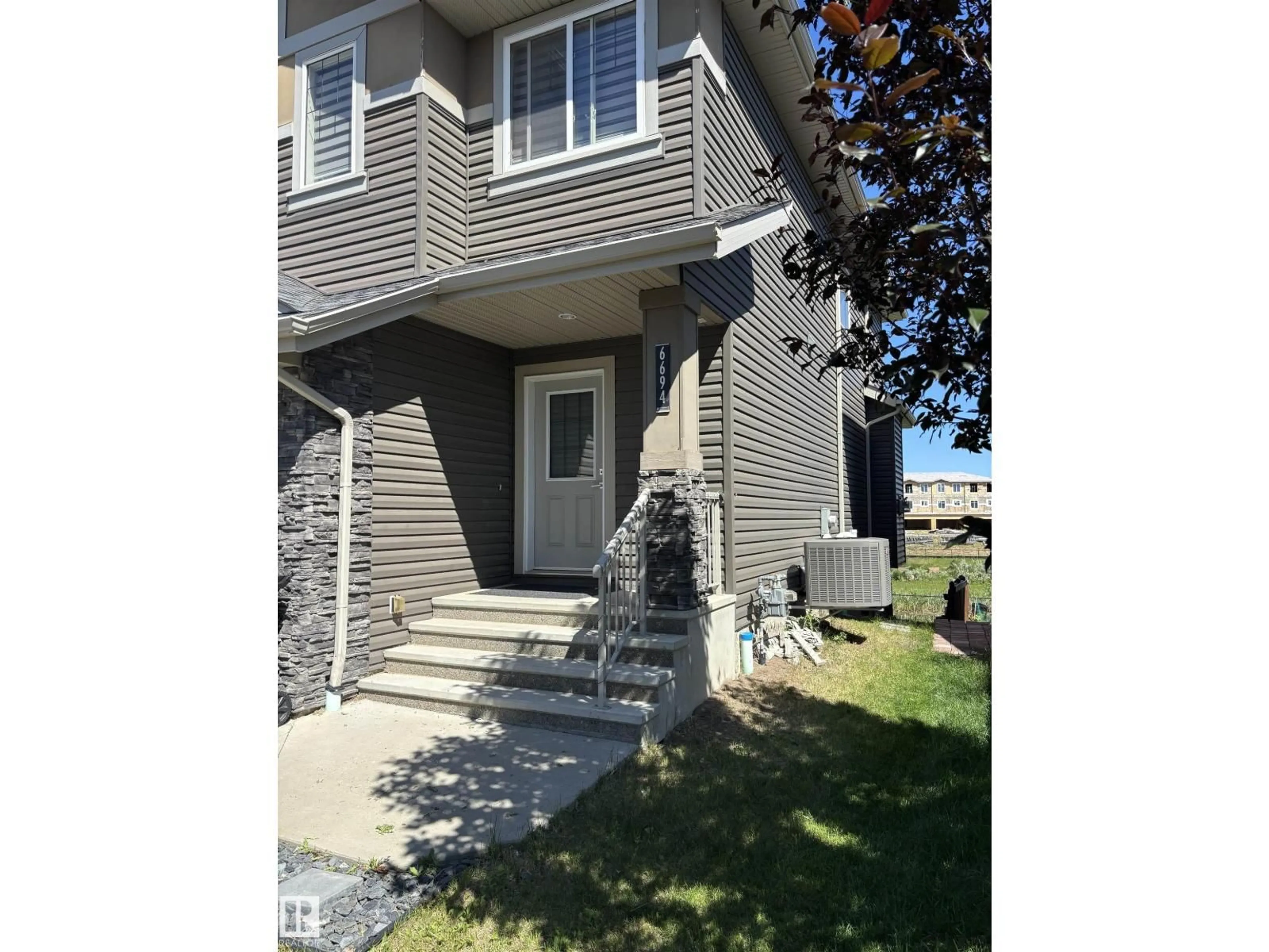 Unknown for 6694 CARDINAL RD, Edmonton Alberta T6W2Y4