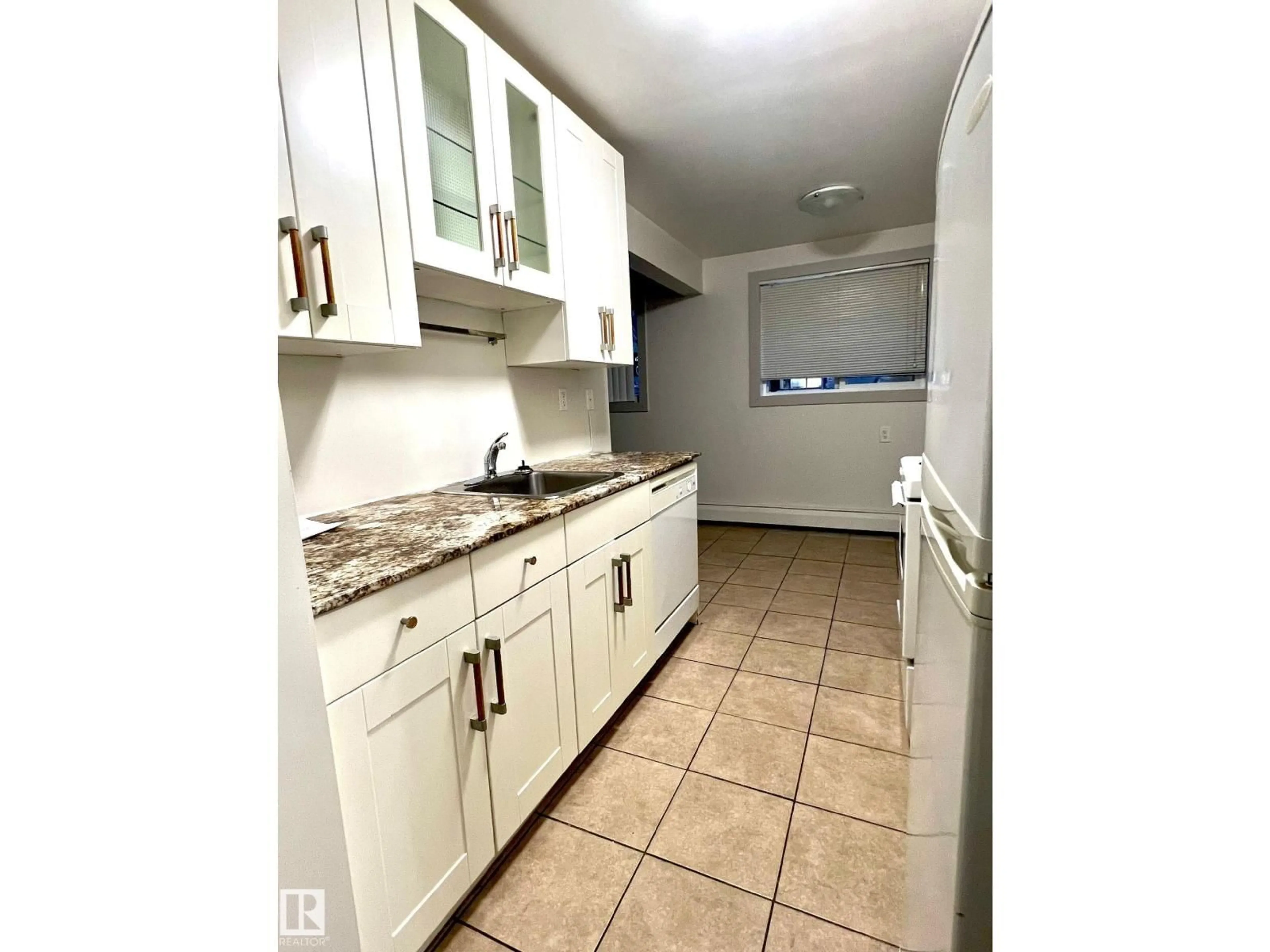 Standard kitchen, unknown for NW - 10145 113 ST, Edmonton Alberta T5K1P1