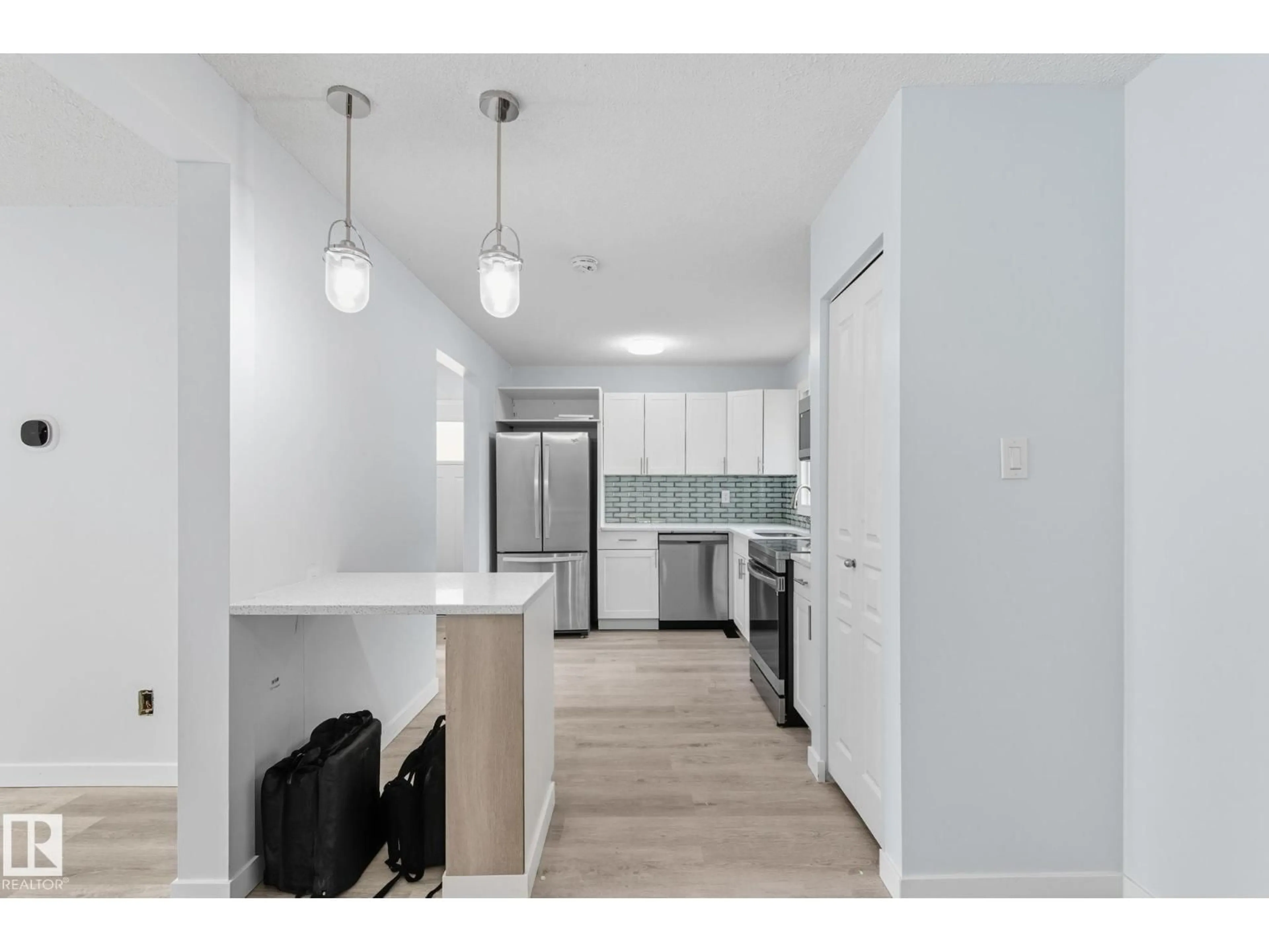 Standard kitchen, unknown for 13251 47 ST, Edmonton Alberta T5A3L5