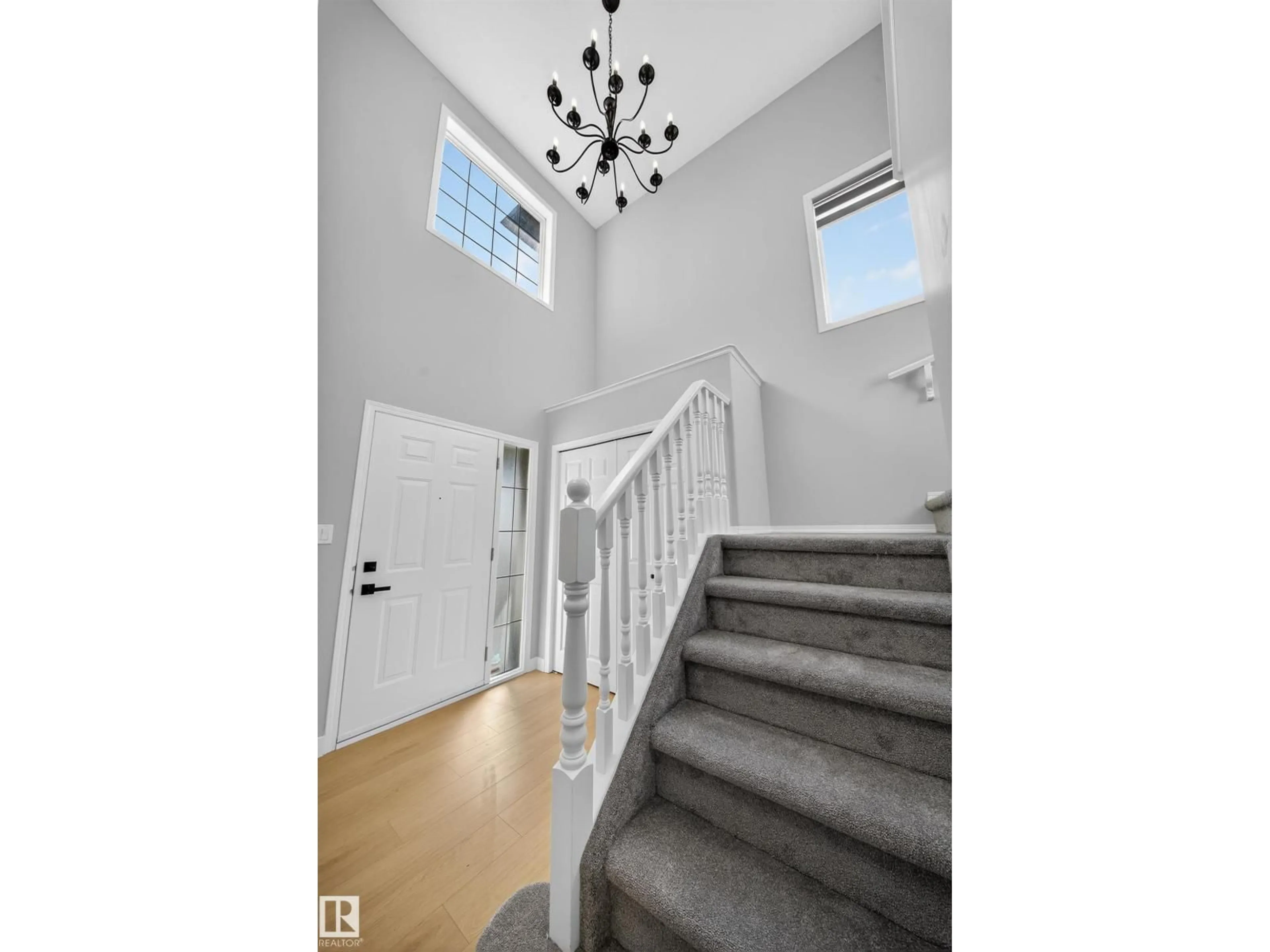 Stairs for 3522 18 ST, Edmonton Alberta T6T1Z1