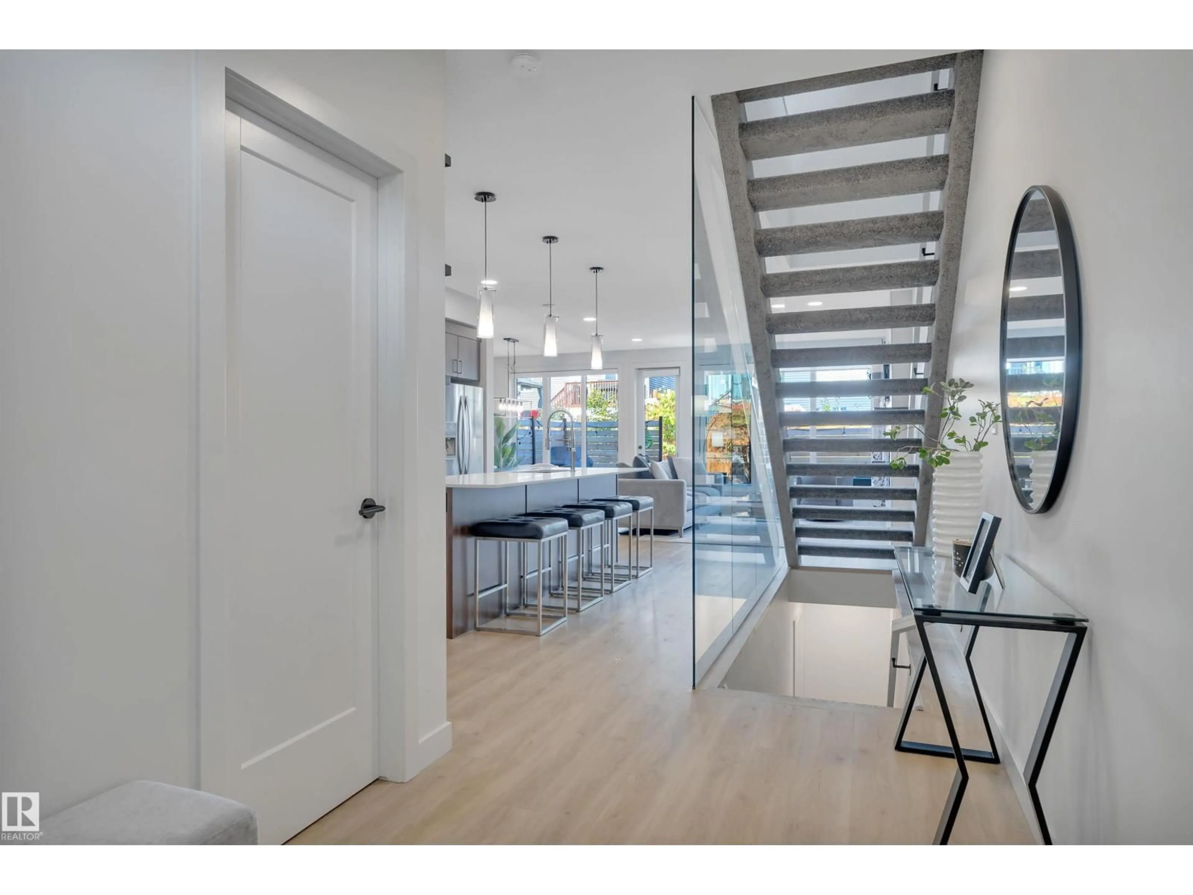 Indoor entryway for NW - 6458 ELSTON LO, Edmonton Alberta T6M0V9