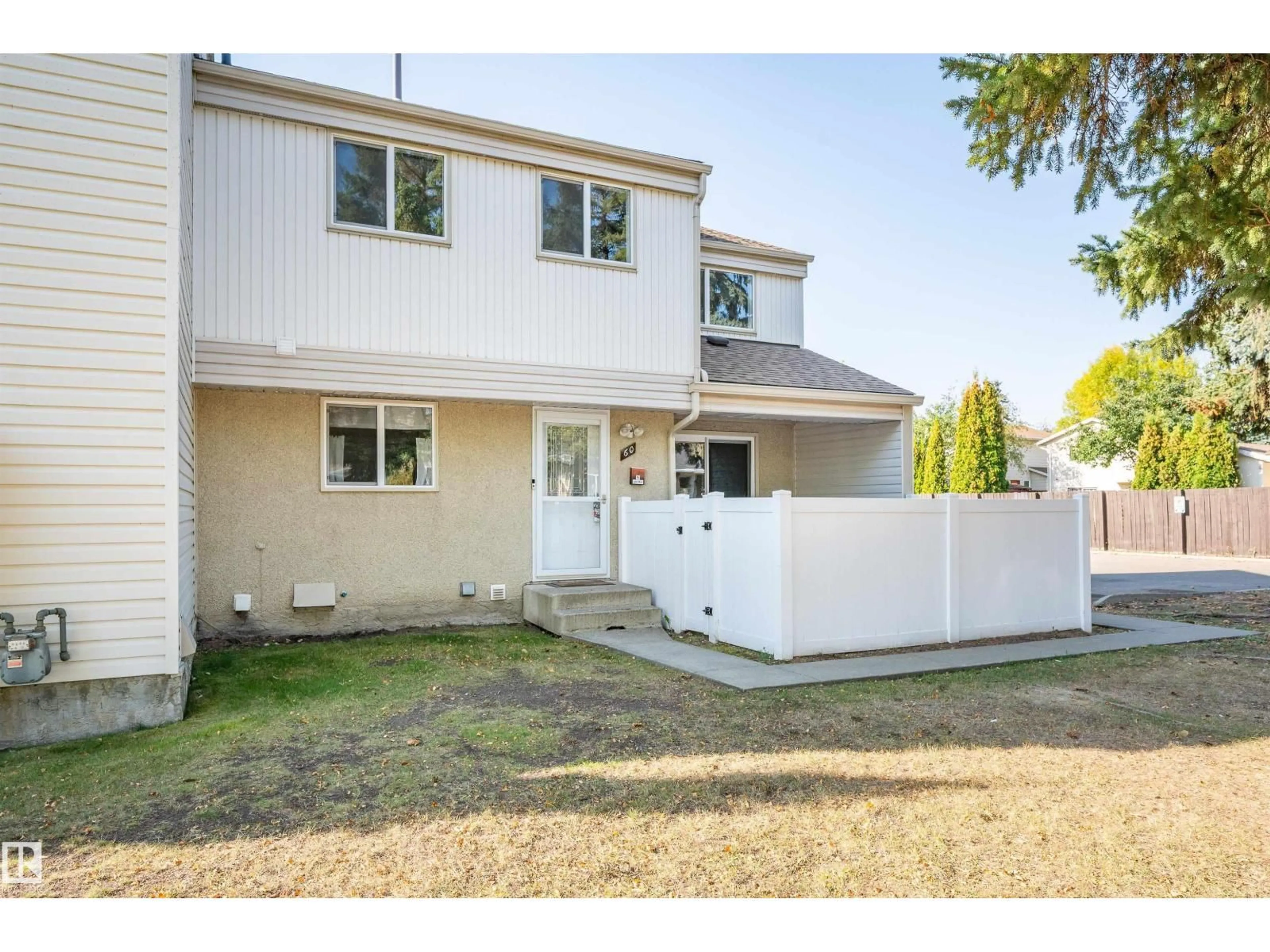Home with vinyl exterior material, street for 60 WOODVALE VG, Edmonton Alberta T6L1W4