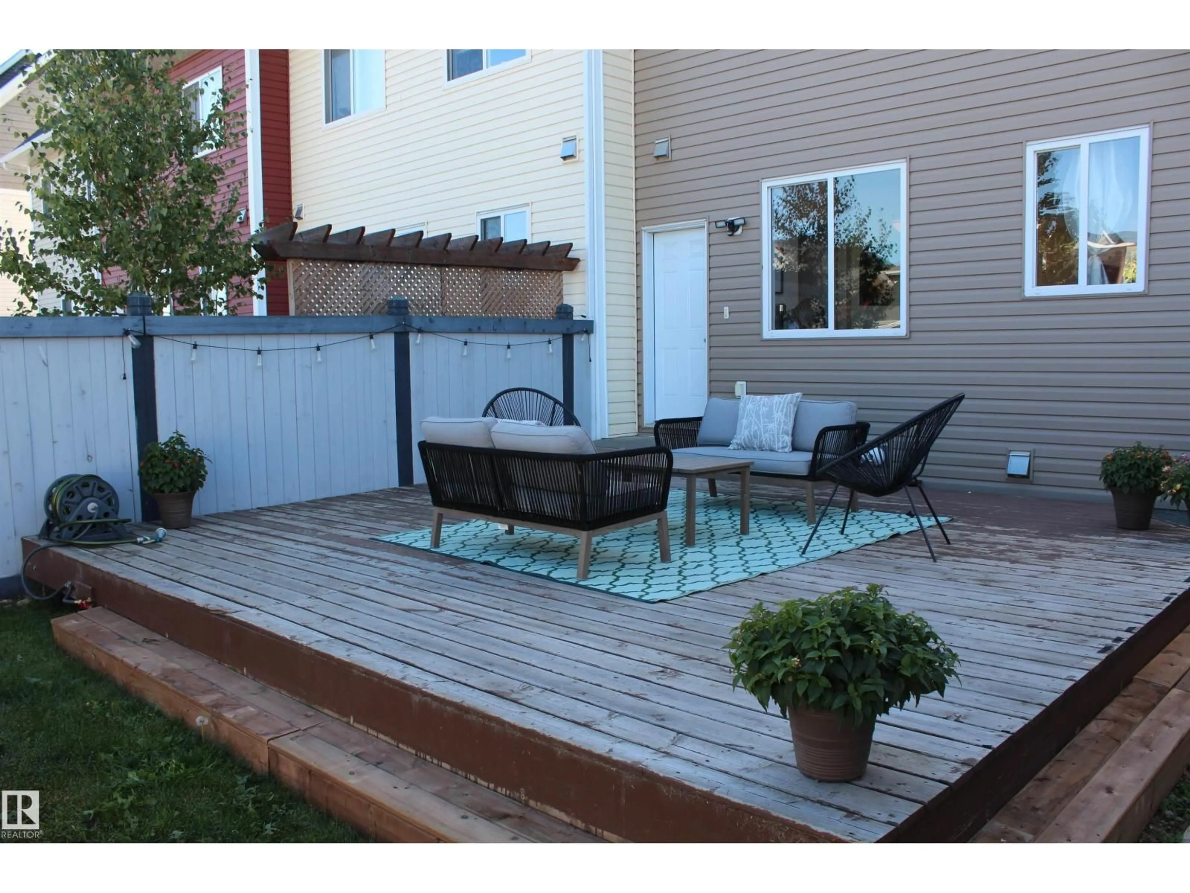 Patio, street for 9824 105 AV, Morinville Alberta T8R0C1