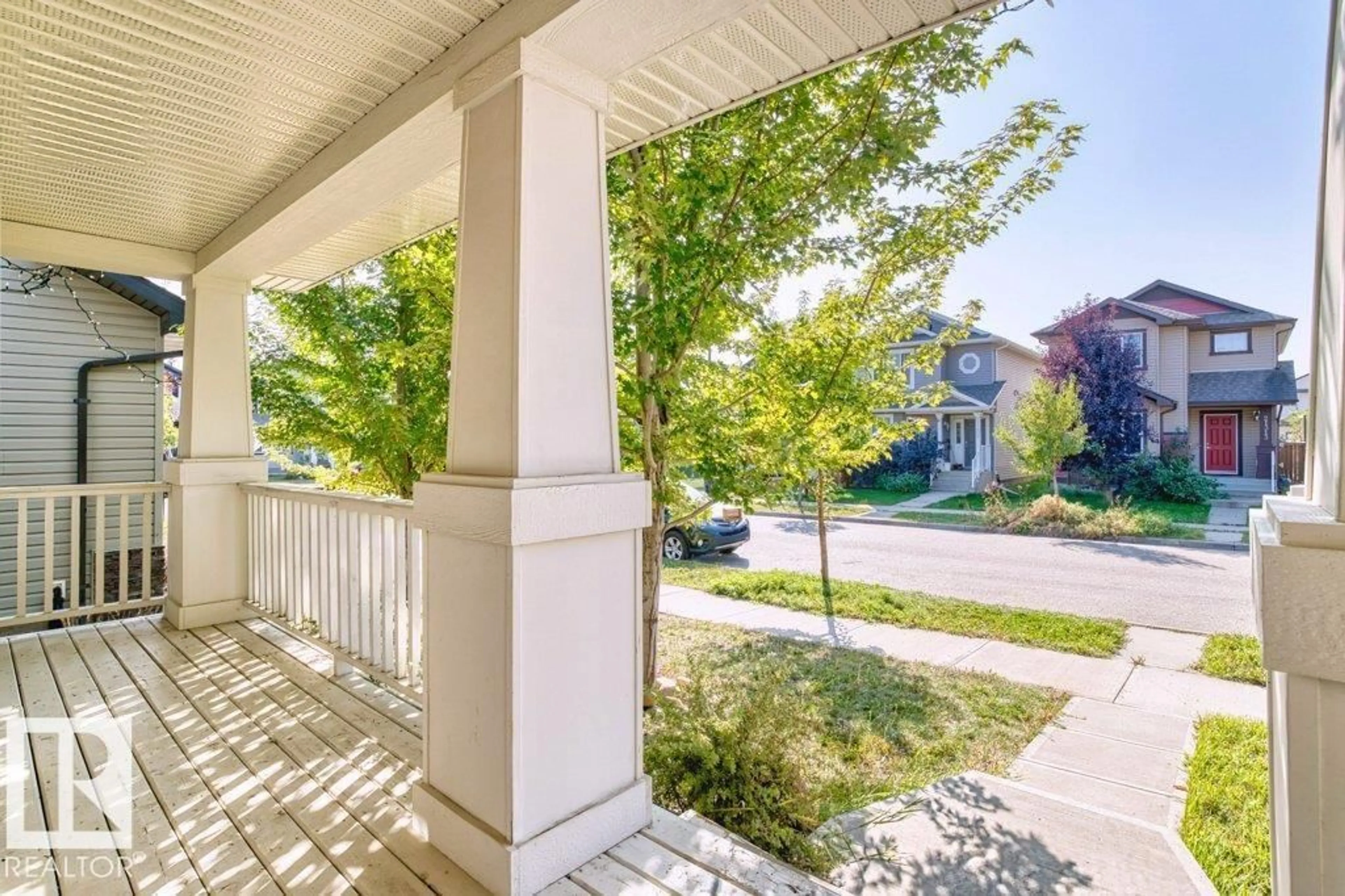 Patio, street for 21314 94A AV, Edmonton Alberta T5T4E3
