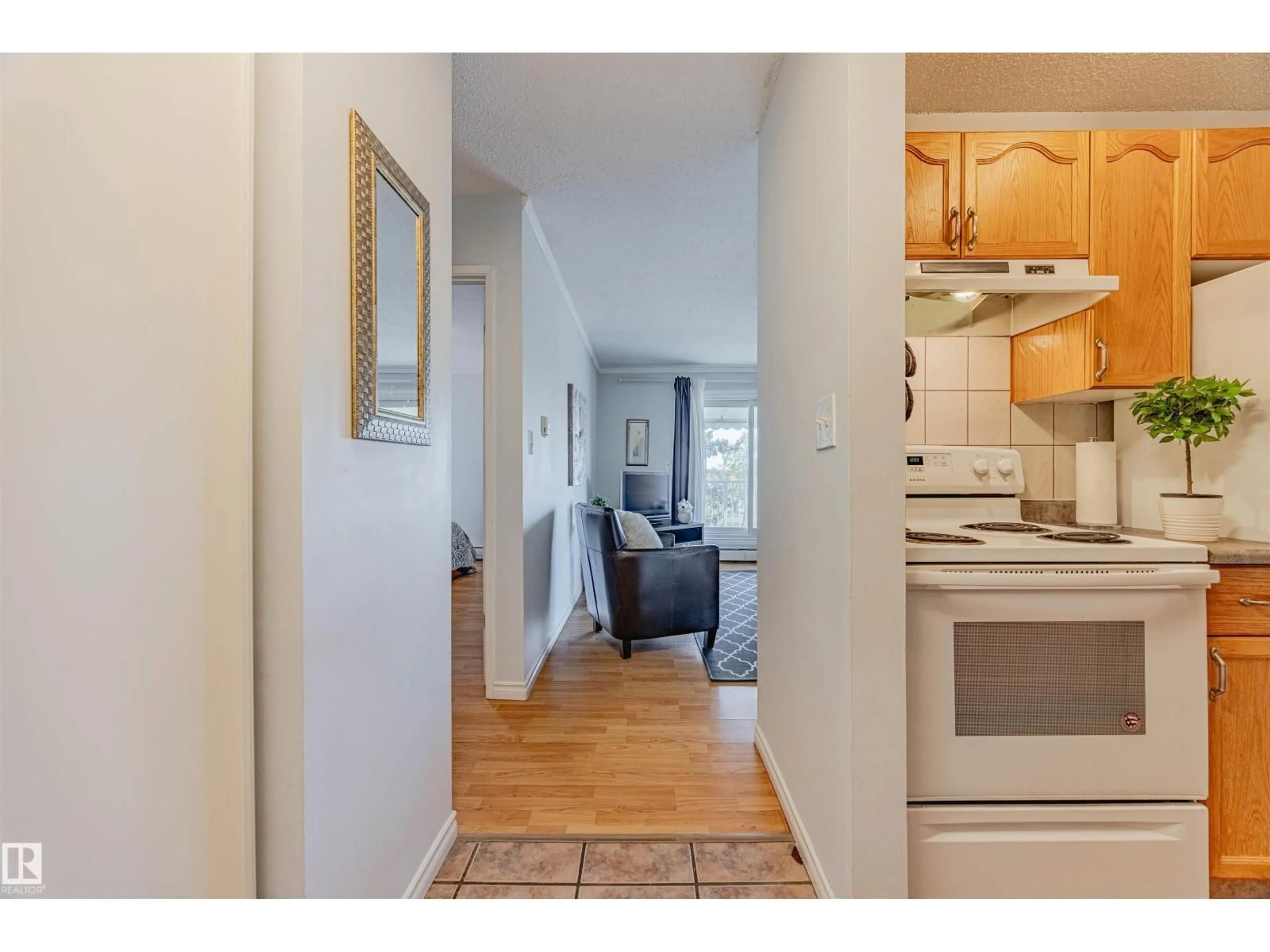 Indoor entryway for #306 - 2545 116 ST, Edmonton Alberta T6J3Z7