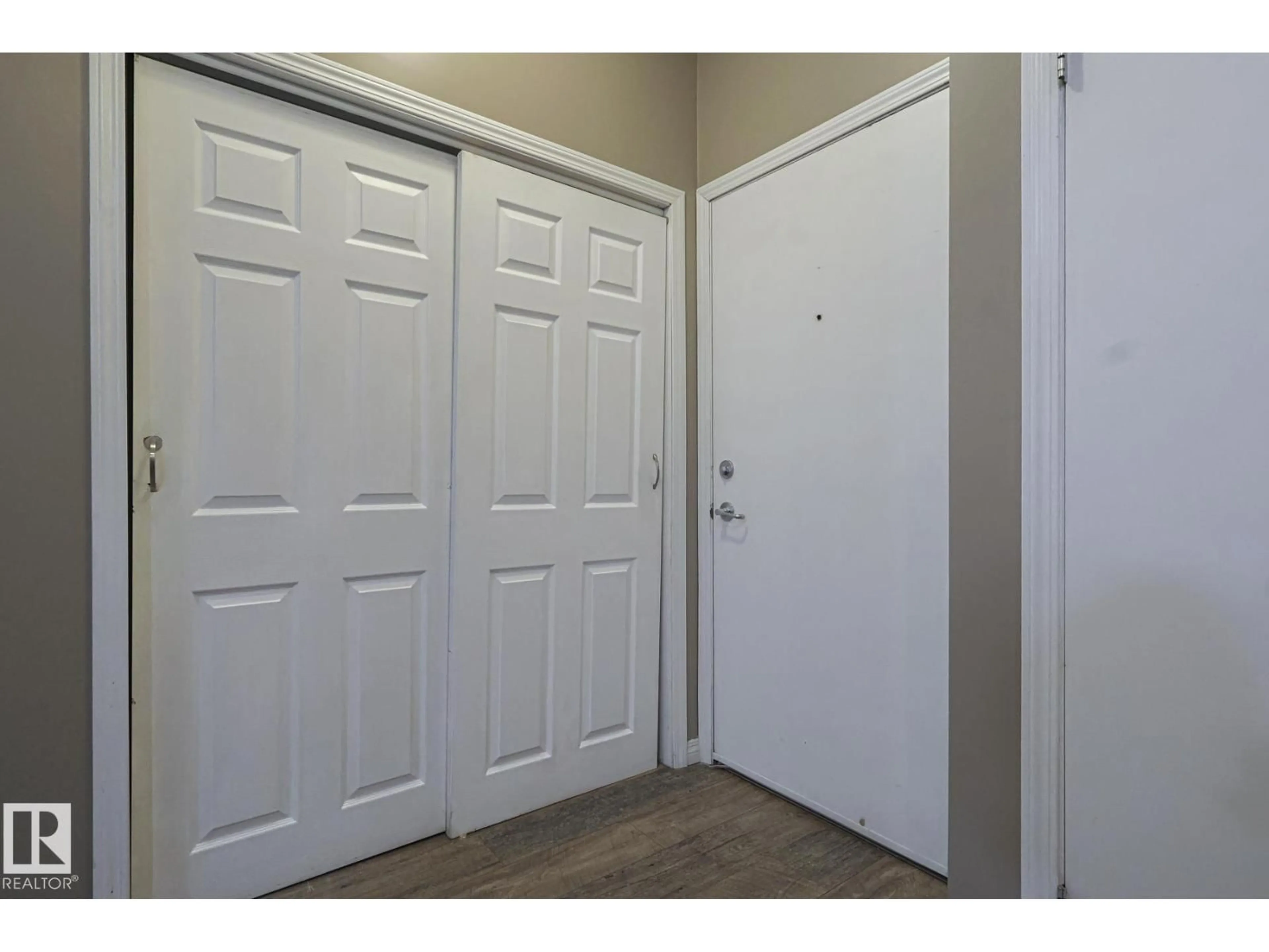 Unknown for #101 - 4304 139 AV, Edmonton Alberta T5Y0H6