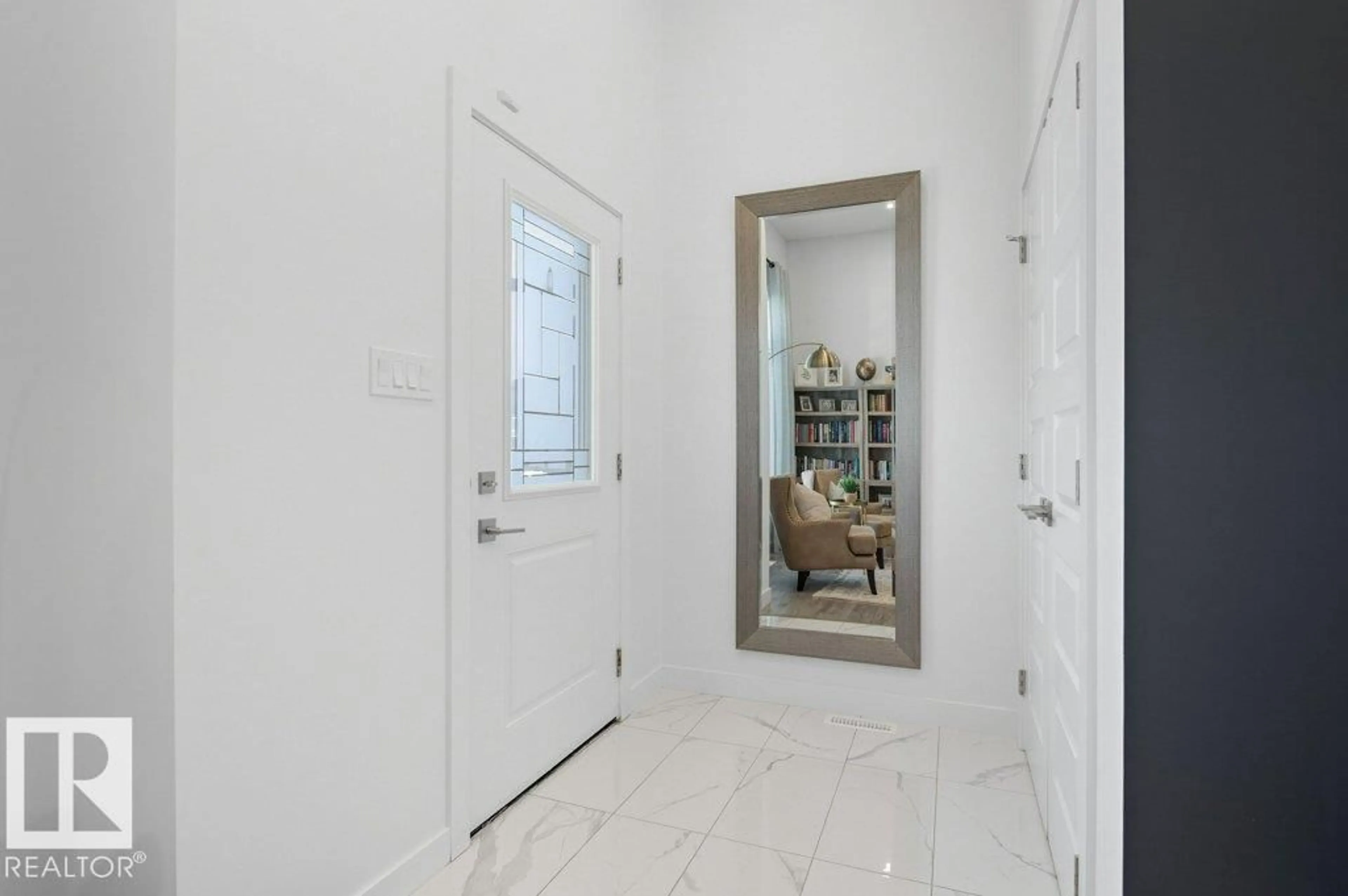 Indoor entryway for NW - 17712 58 ST, Edmonton Alberta T5Y3W8
