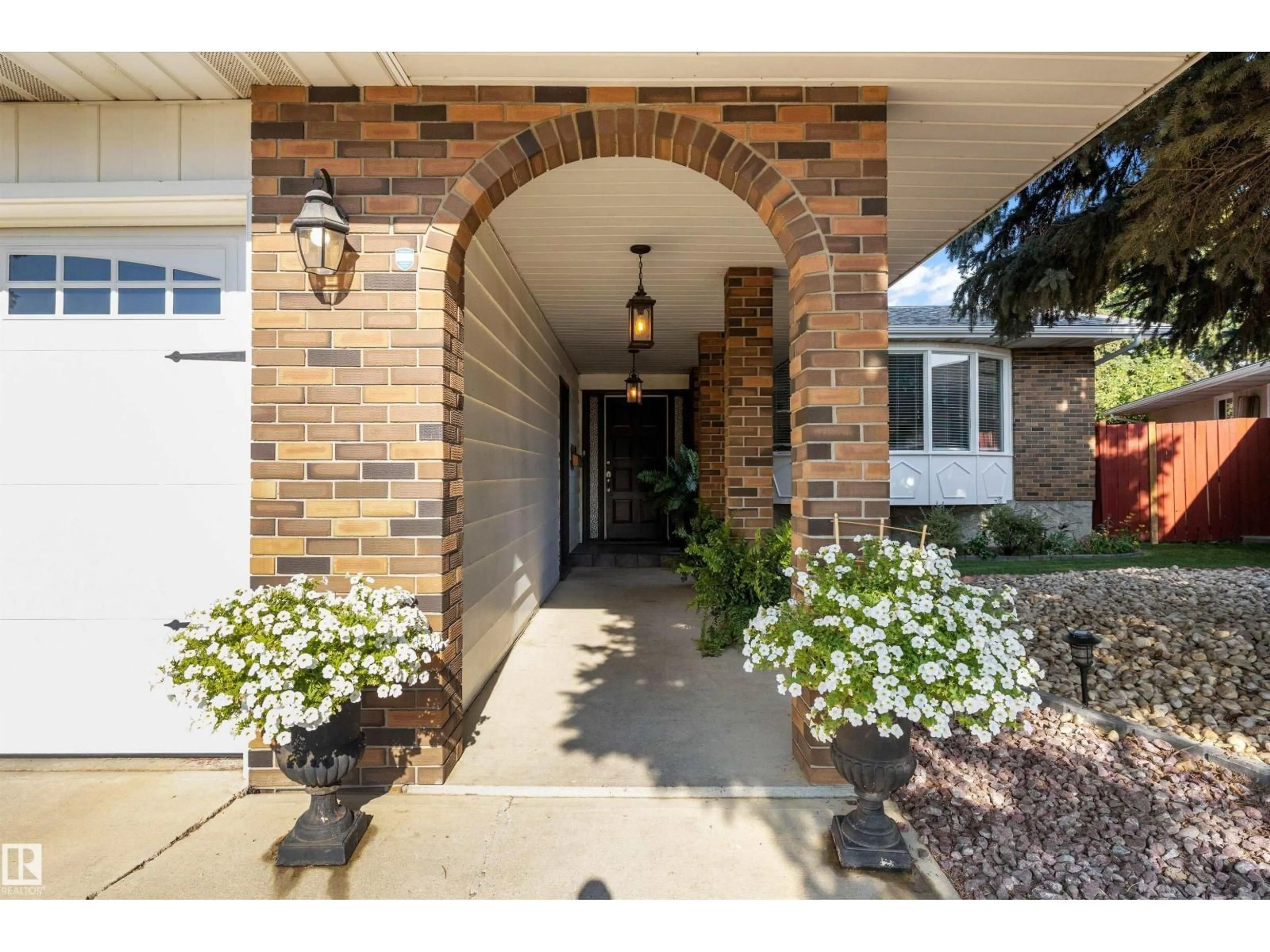 Indoor entryway for E NW - 1456 KNOTTWOOD RD, Edmonton Alberta T6K2J9