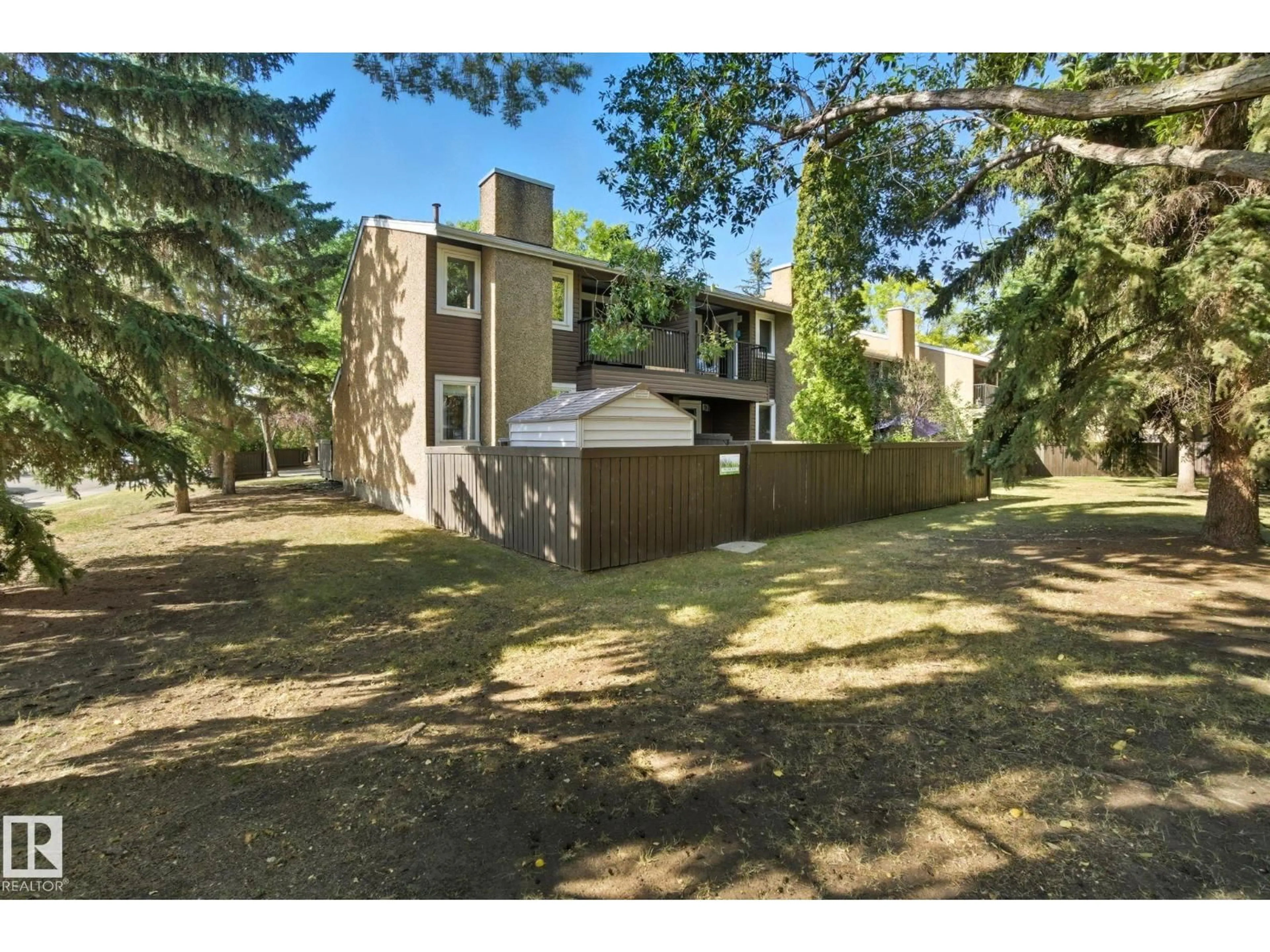 A pic from outside/outdoor area/front of a property/back of a property/a pic from drone, unknown for 18102 96 AV, Edmonton Alberta T5T3N3