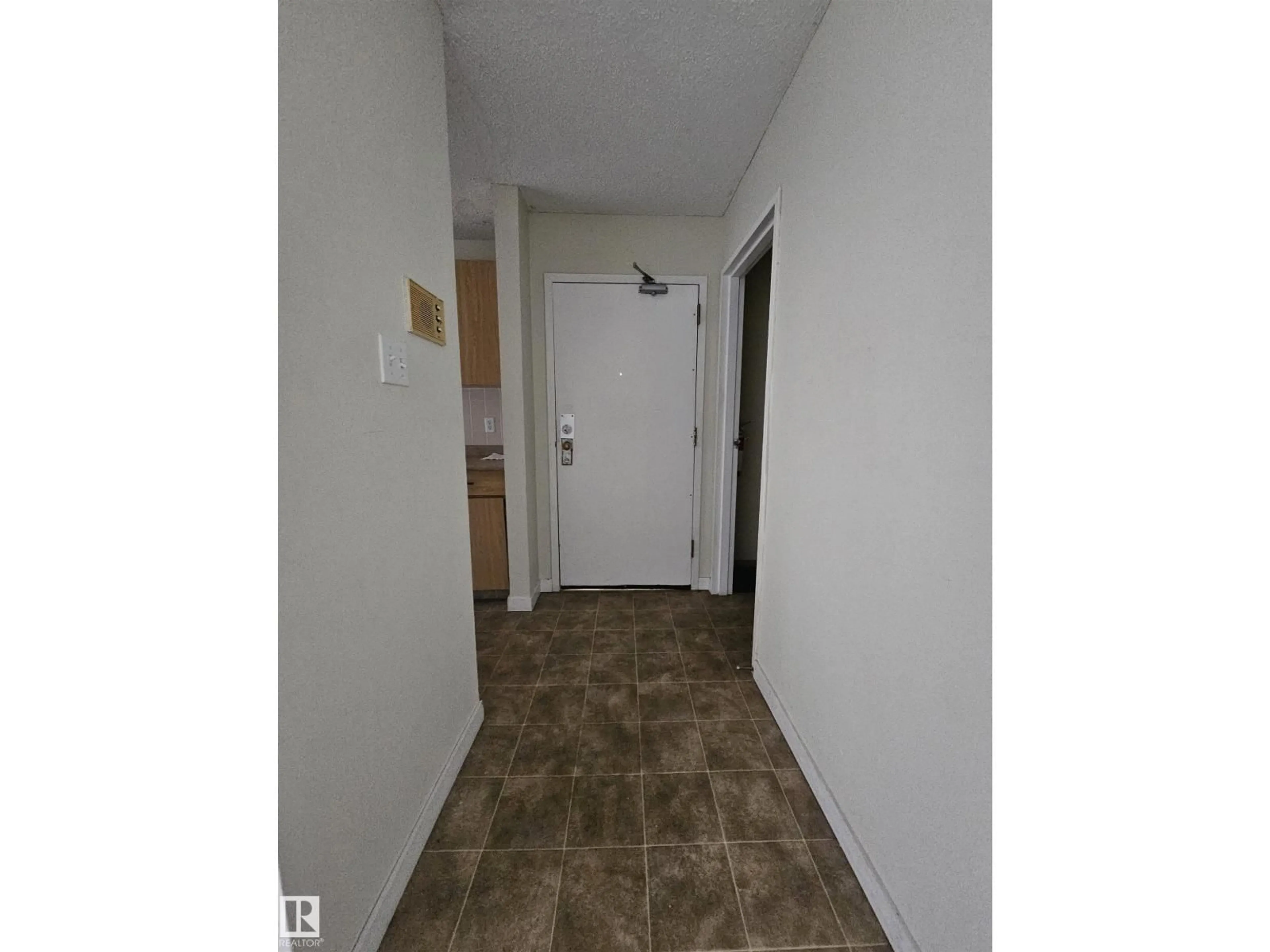 Indoor entryway for #309 - 5607 31 ST, Lloydminster Alberta T9V2H3