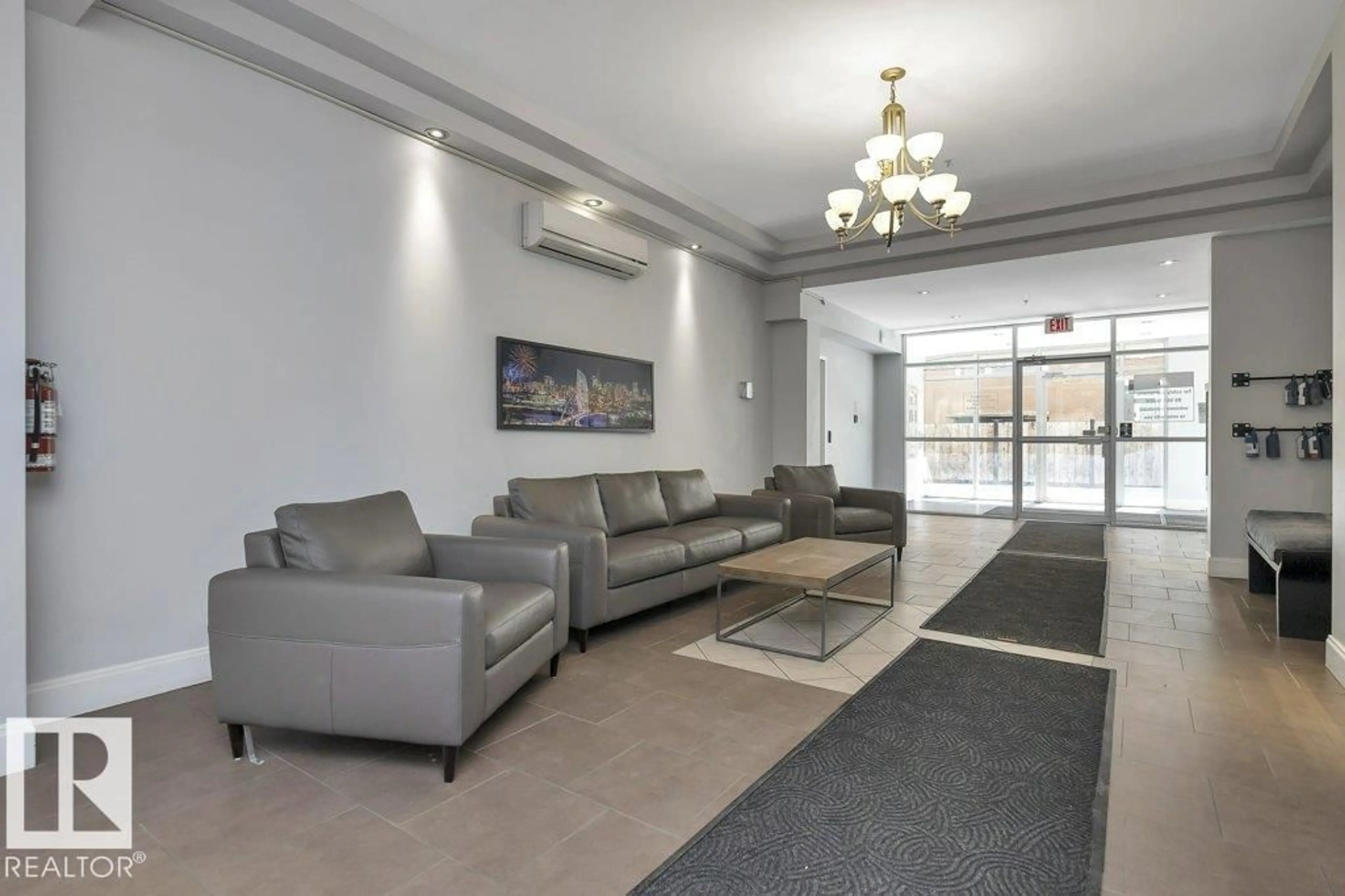 Lobby for 904 - 9819 104 ST, Edmonton Alberta T5K0Y8