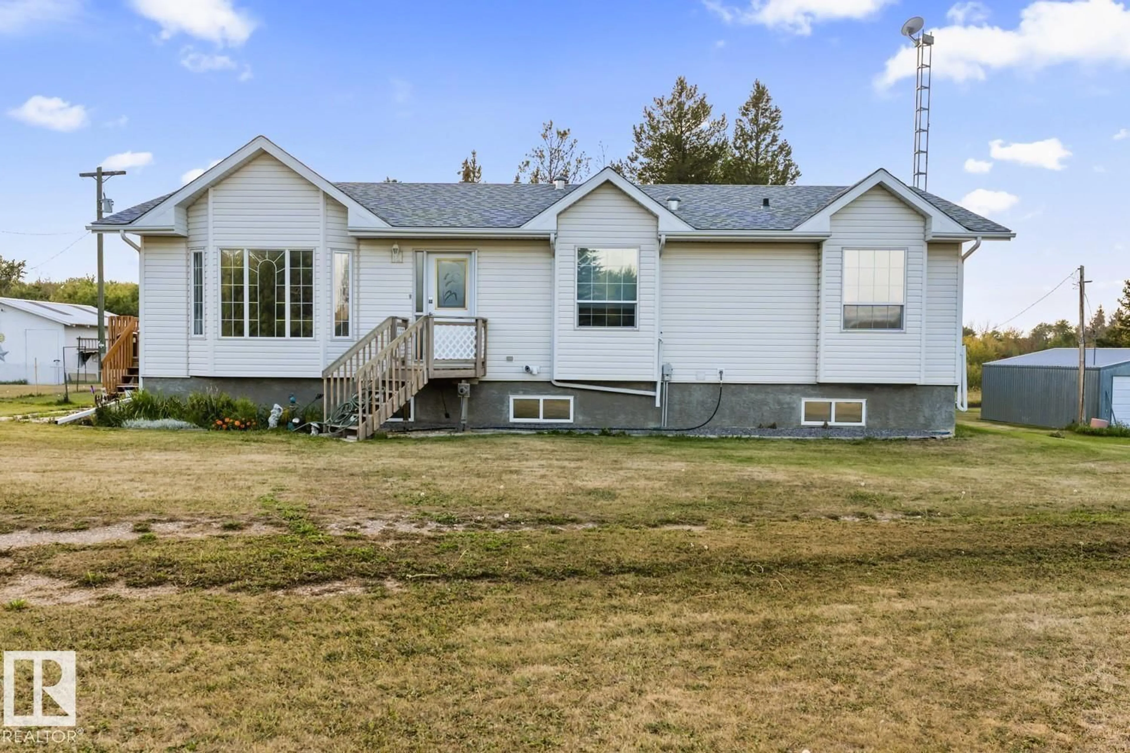 A pic from outside/outdoor area/front of a property/back of a property/a pic from drone, unknown for 60228 RGE RD 460, Rural Bonnyville M.D. Alberta T9N2J6