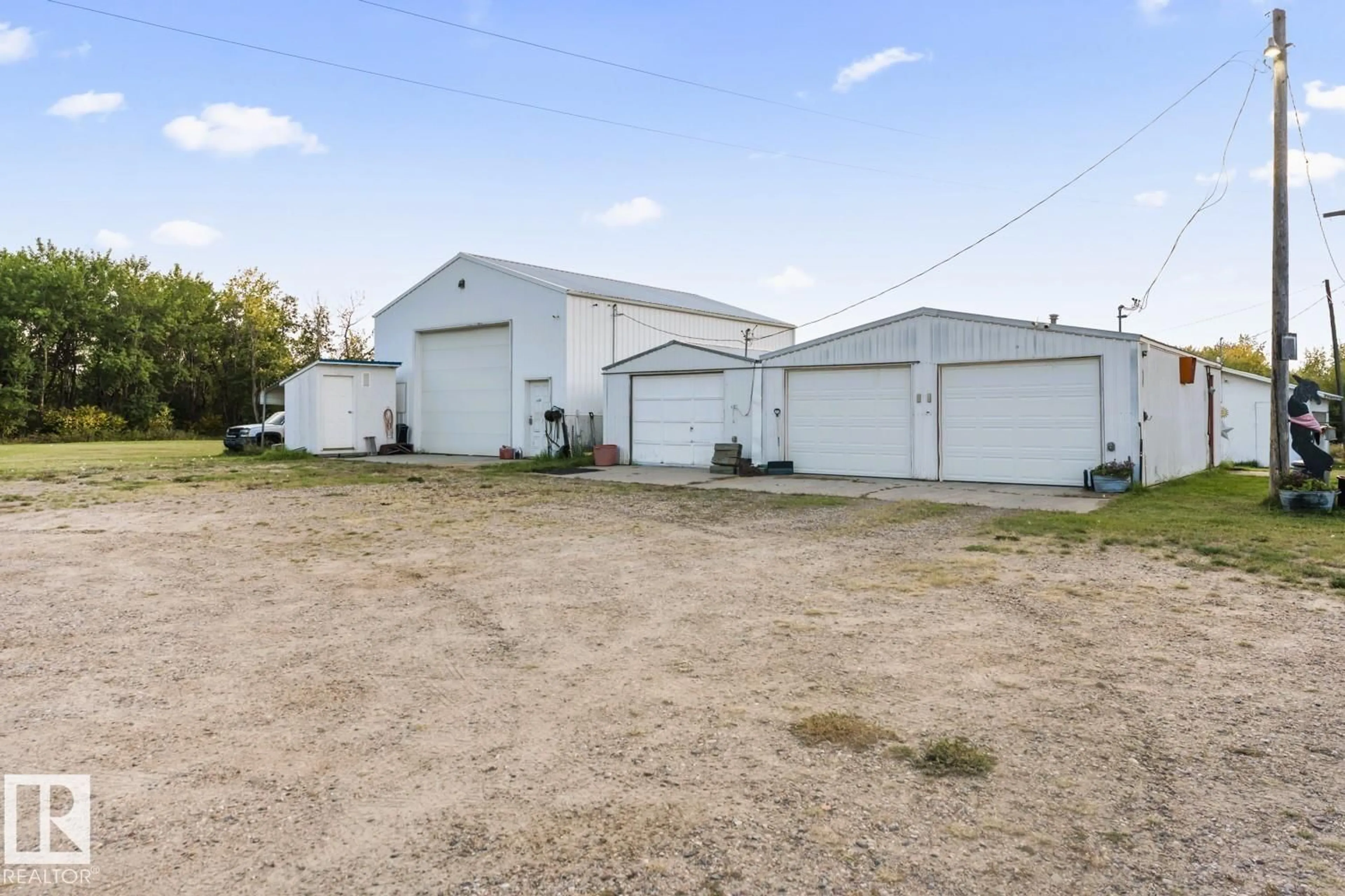 A pic from outside/outdoor area/front of a property/back of a property/a pic from drone, building for 60228 RGE RD 460, Rural Bonnyville M.D. Alberta T9N2J6