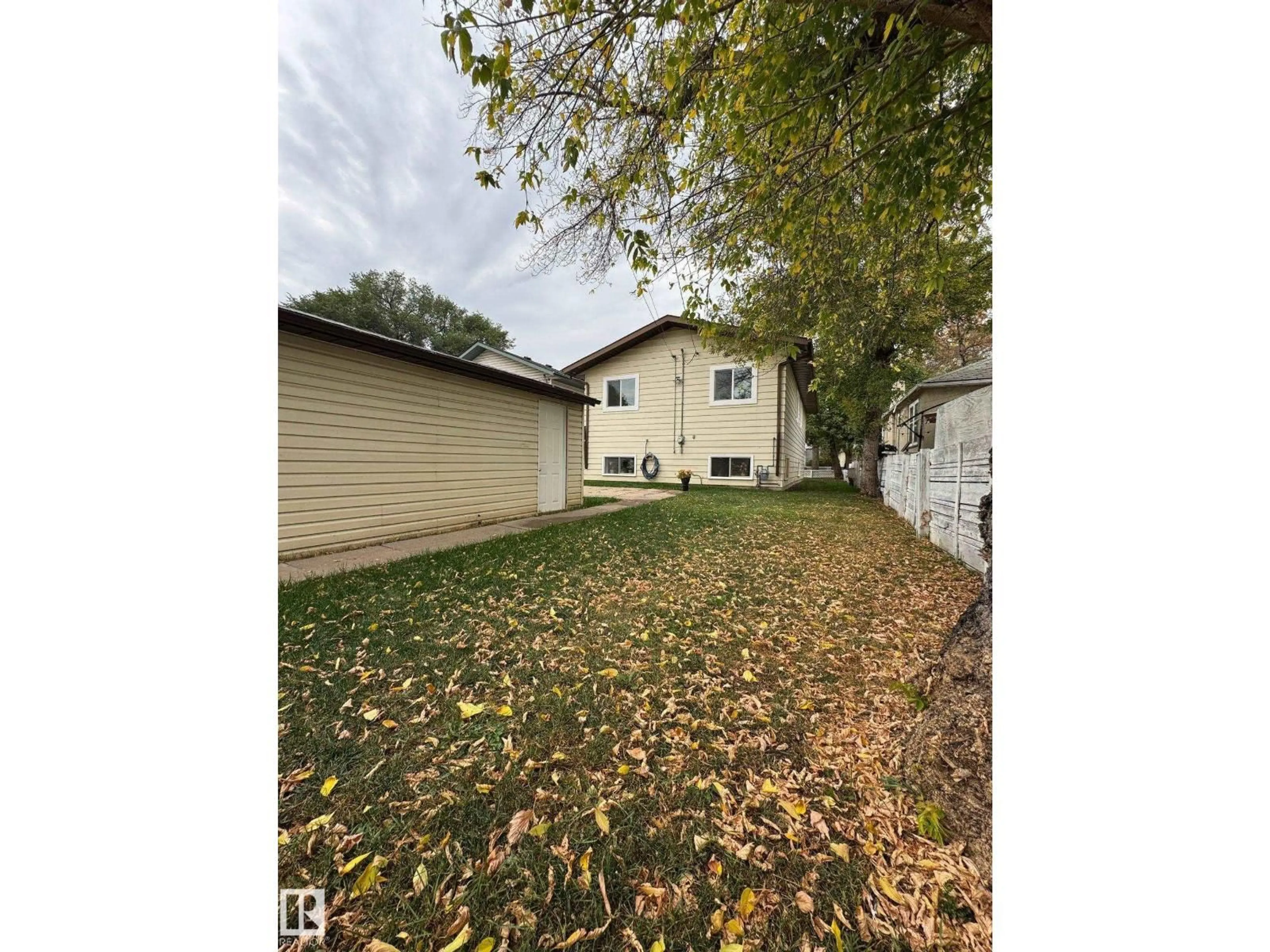 Unknown for 12011 95A ST NW, Edmonton Alberta T5G1R6