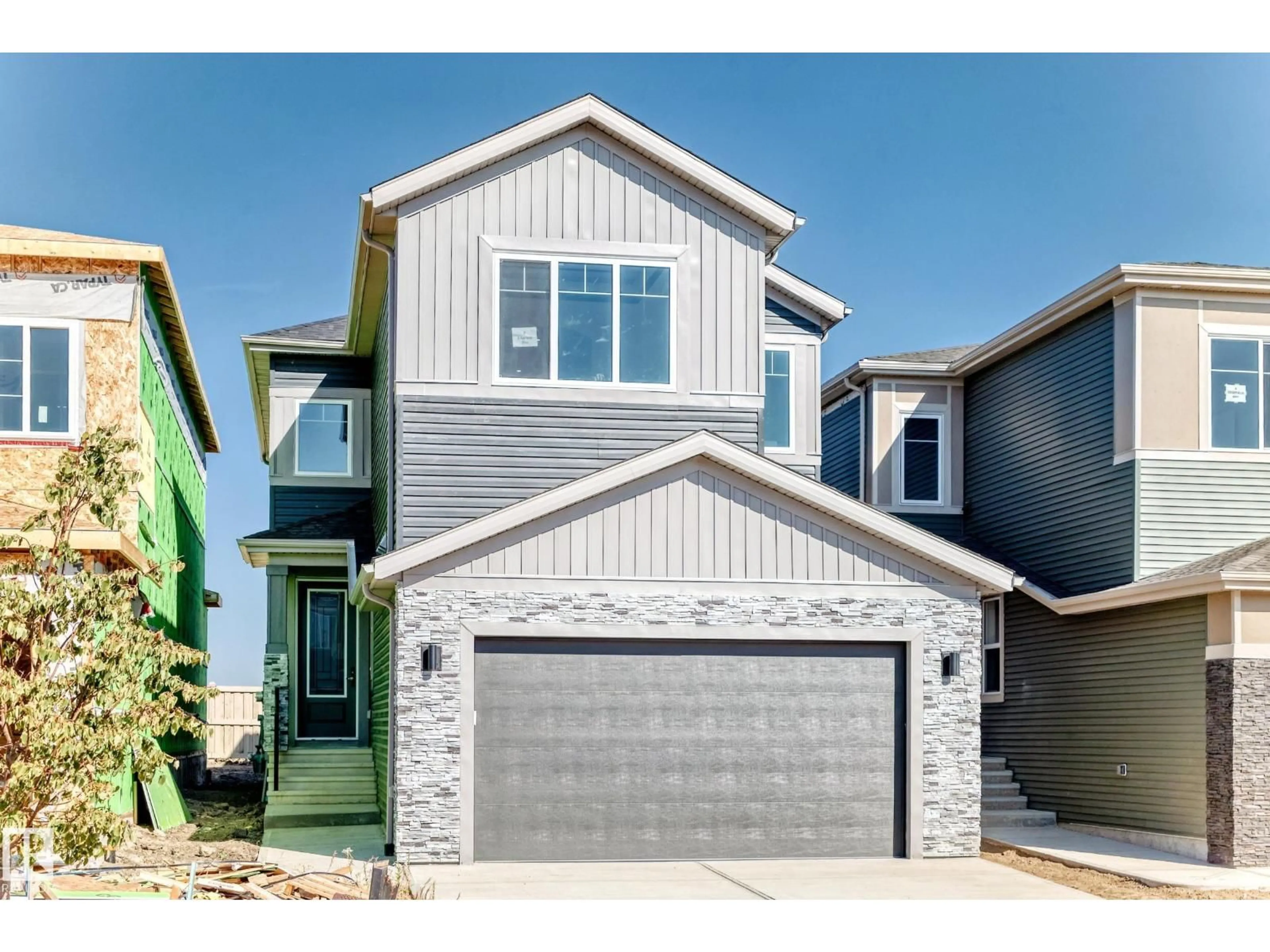 Home with vinyl exterior material, street for 4 EDGEFIELD WY, St. Albert Alberta T8N8A1