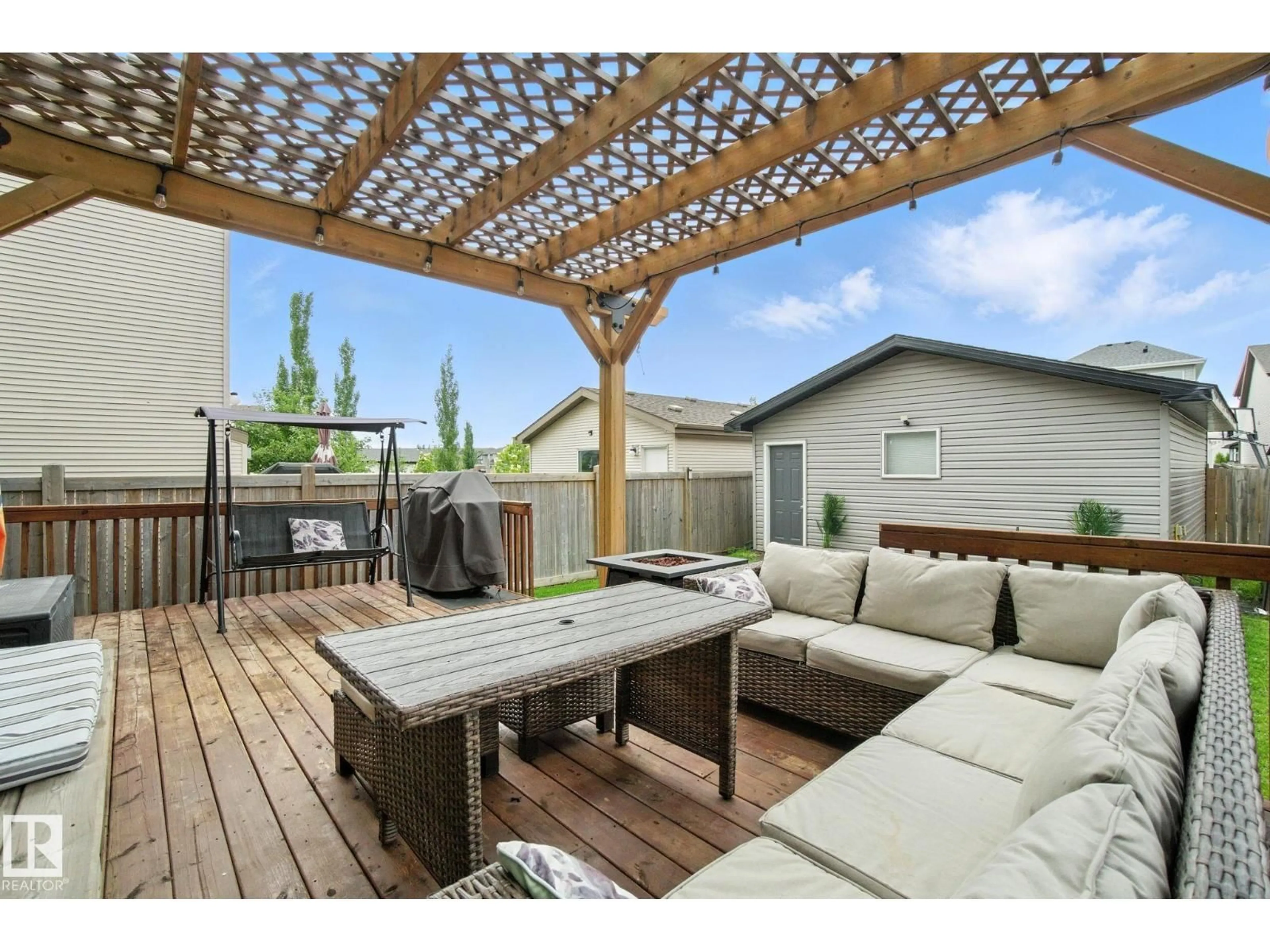 Patio, street for 1194 MCCONACHIE BV, Edmonton Alberta T5Y0V1