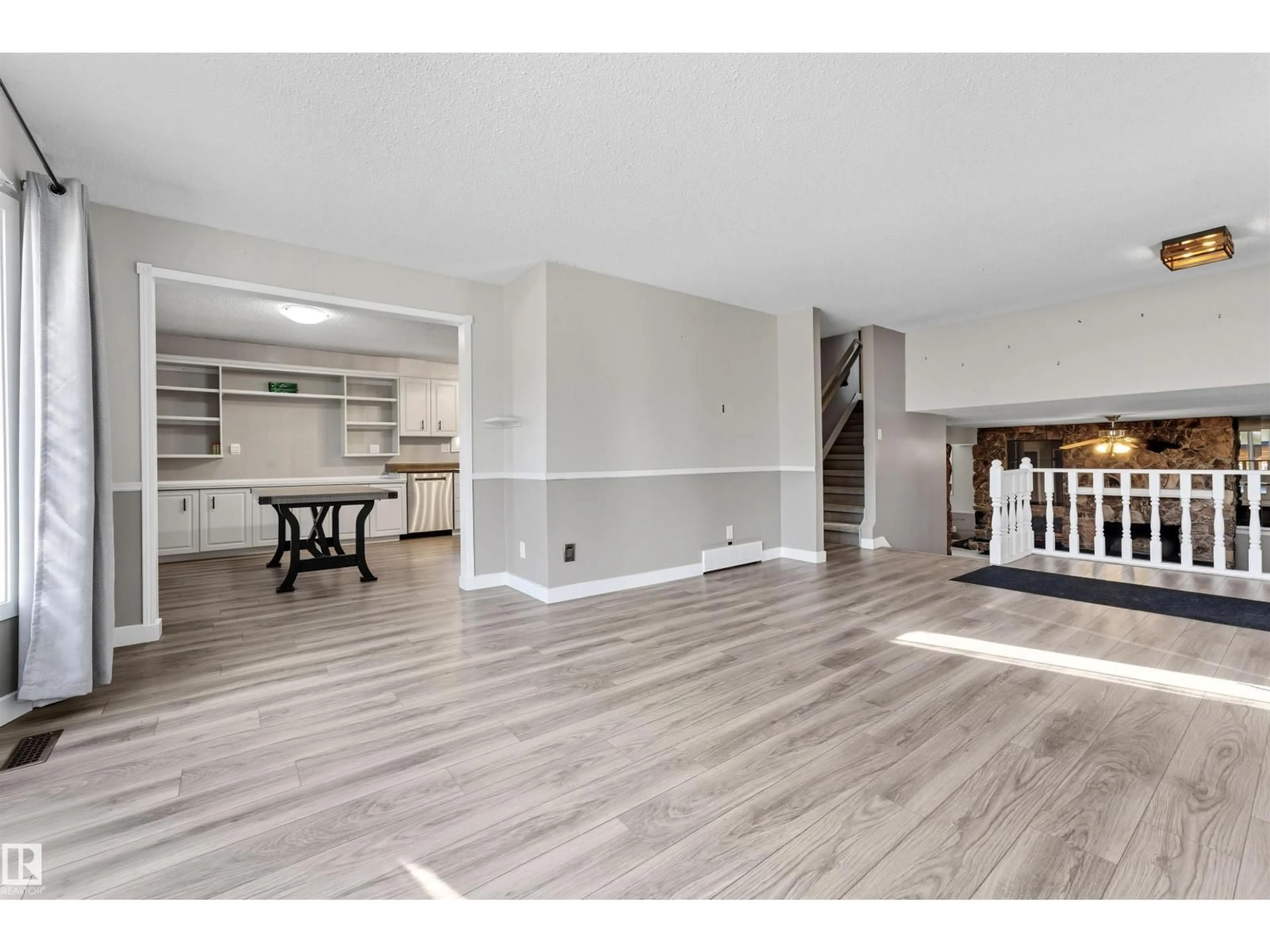 Unknown for 363 HUFFMAN CR, Edmonton Alberta T5A4C9