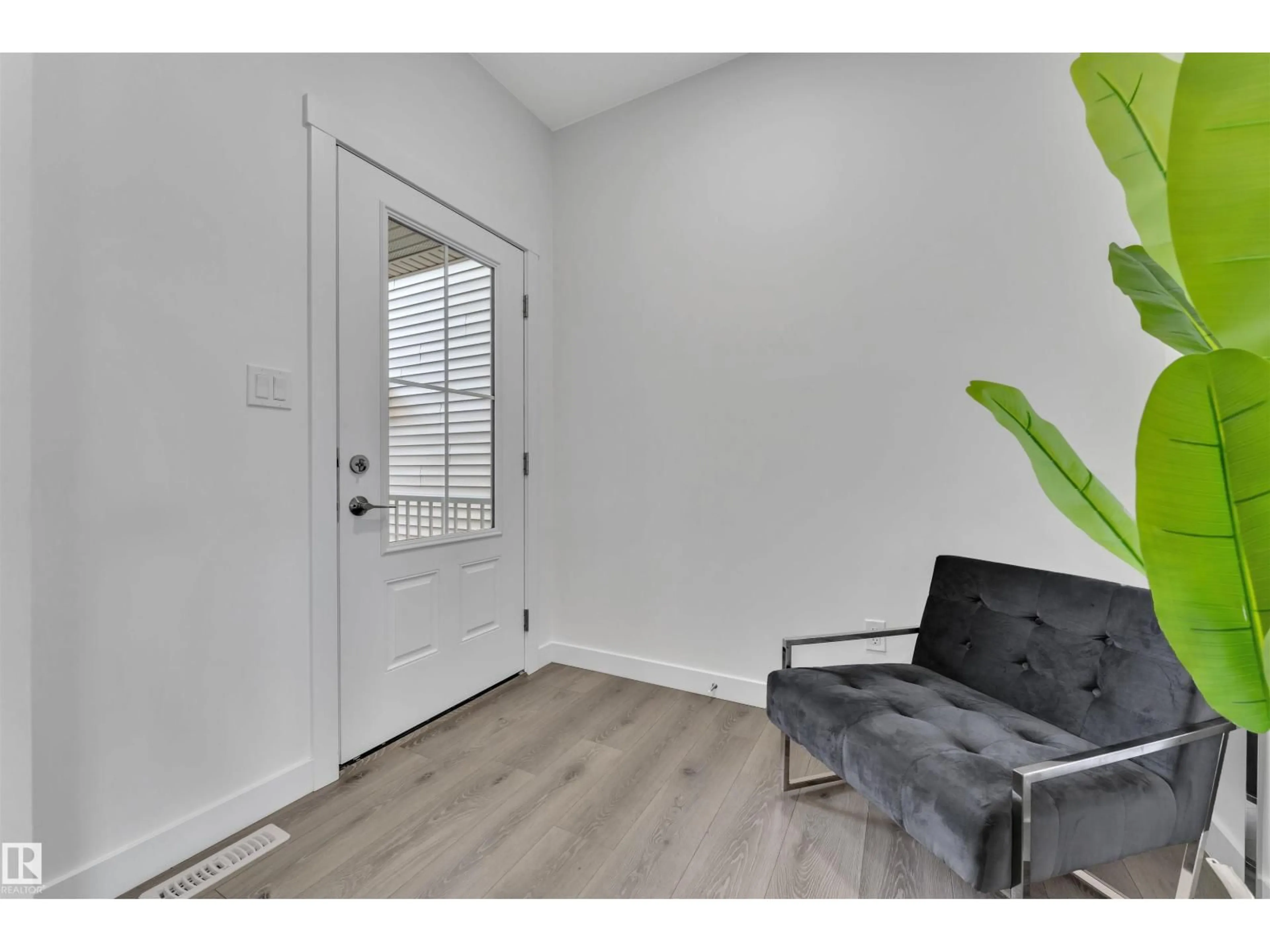 Indoor entryway for 19131 29 AV, Edmonton Alberta T6M3B5