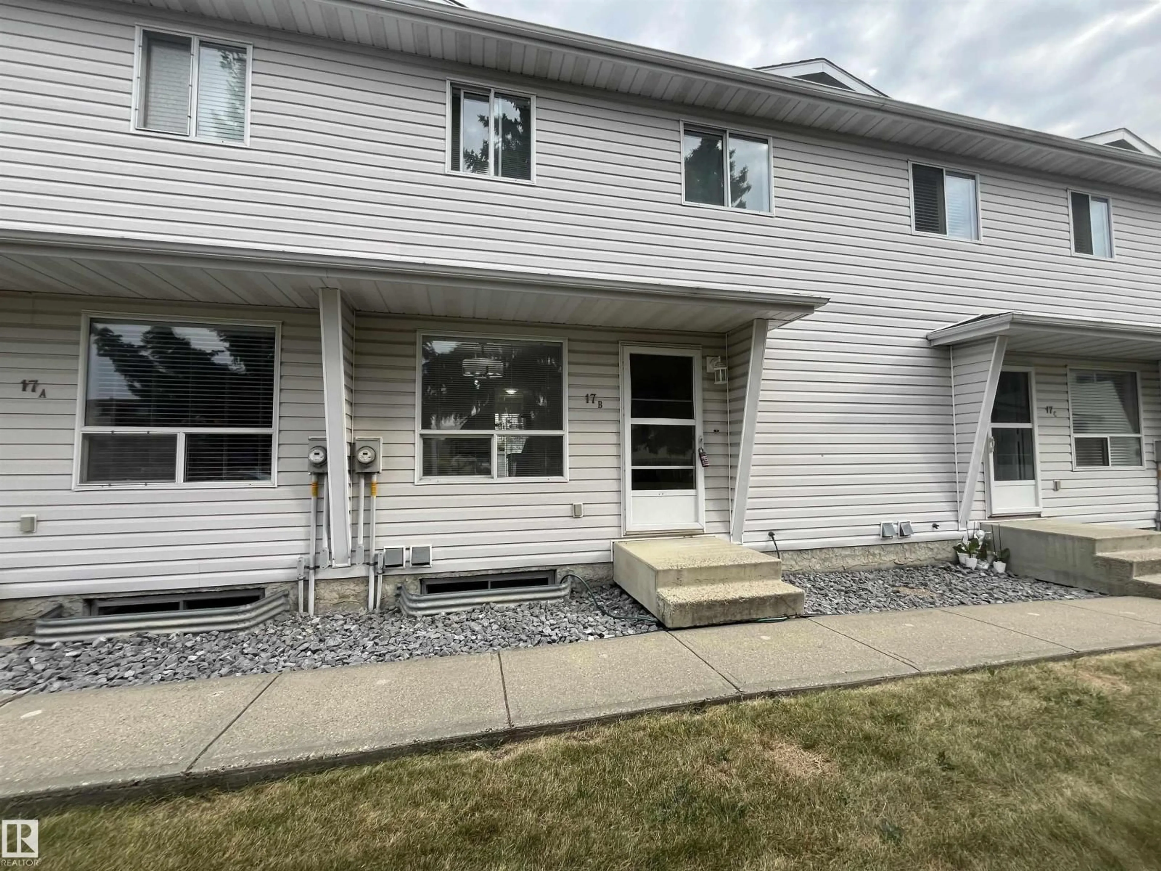 Home with vinyl exterior material, street for B - 17 IMPERIAL CR, Devon Alberta T9G1K3