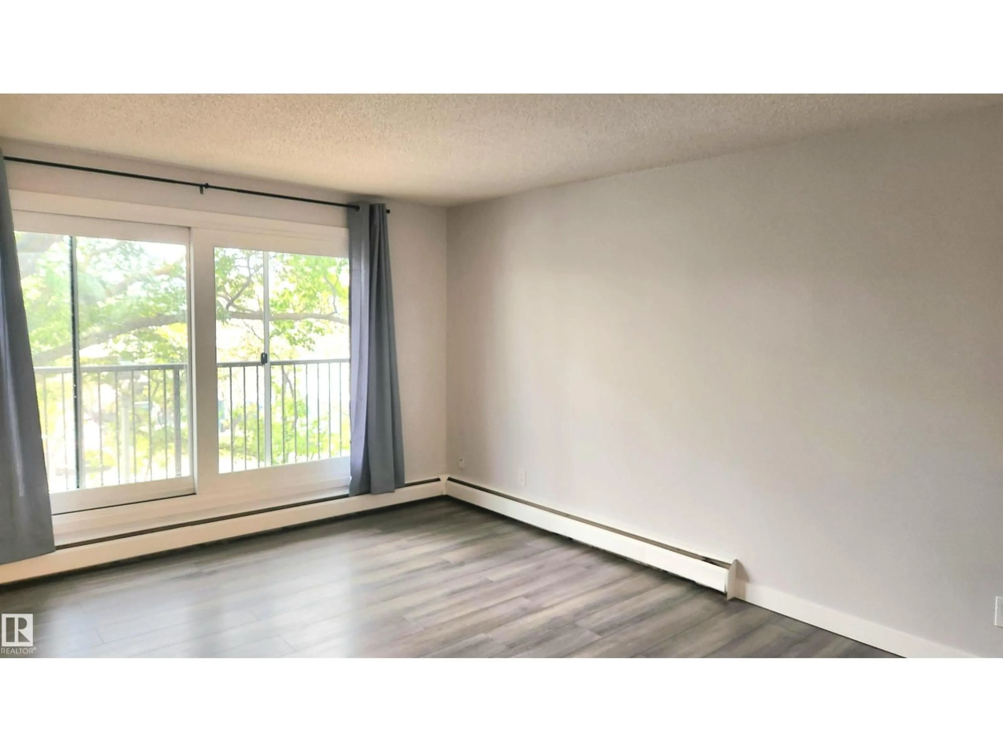 A pic of a room for #304 - 10740 105 ST NW, Edmonton Alberta T5H2X2