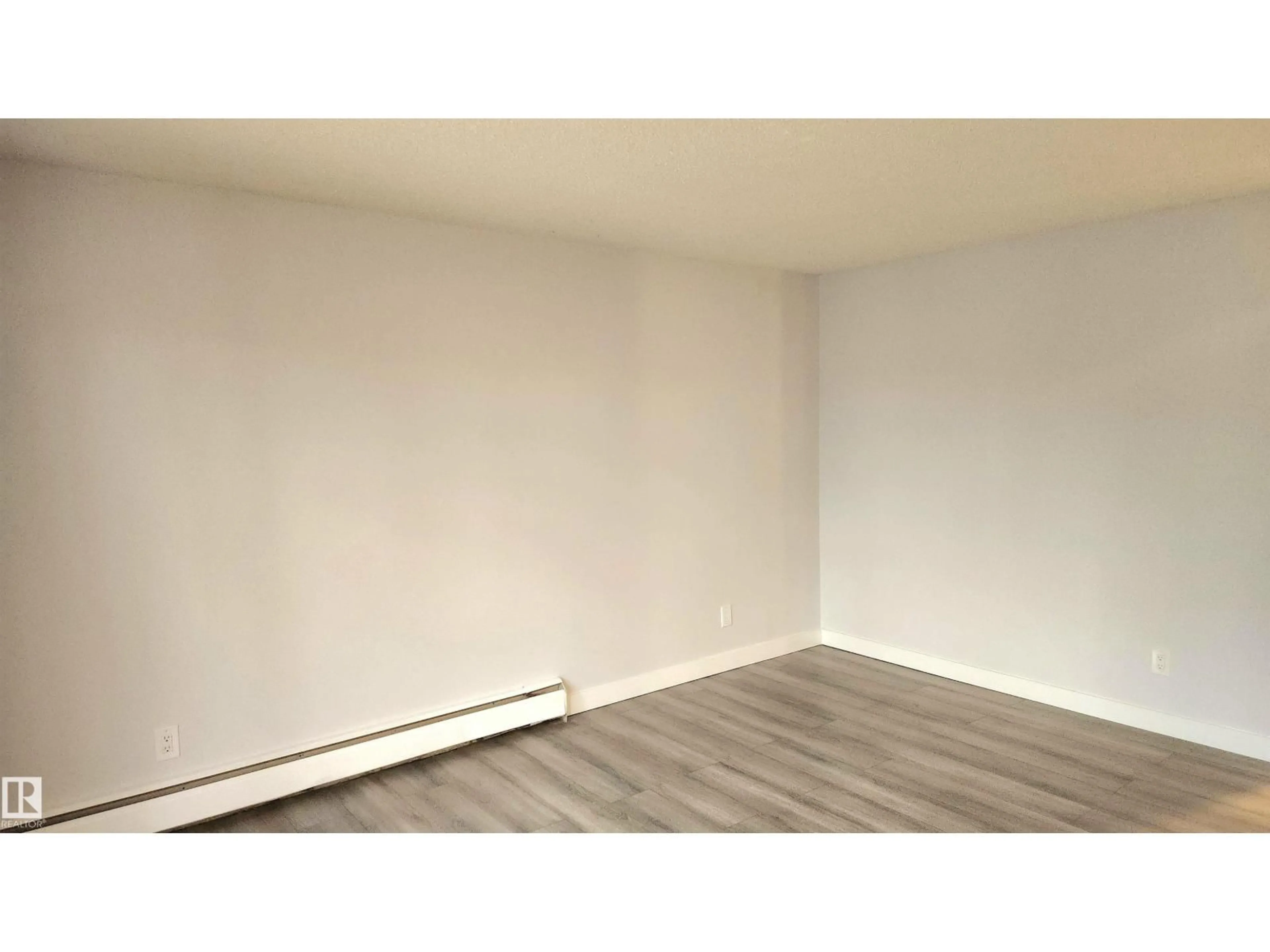 A pic of a room for #304 - 10740 105 ST NW, Edmonton Alberta T5H2X2