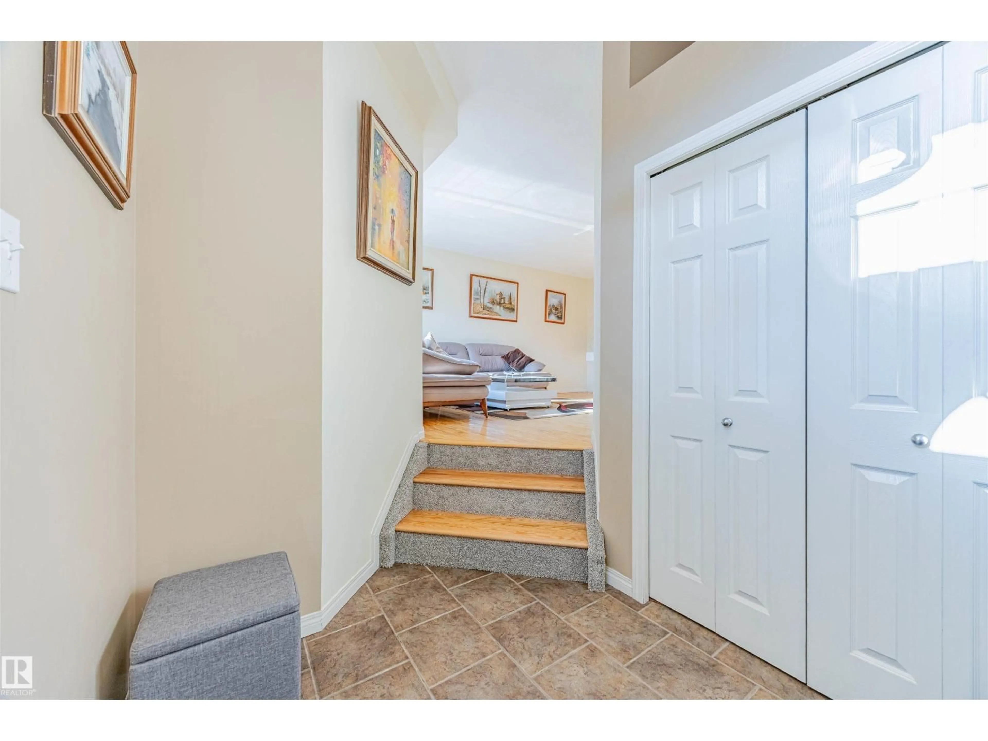 Indoor entryway for #405 - 178 BRIDGEPORT BV, Leduc Alberta T9E8S8