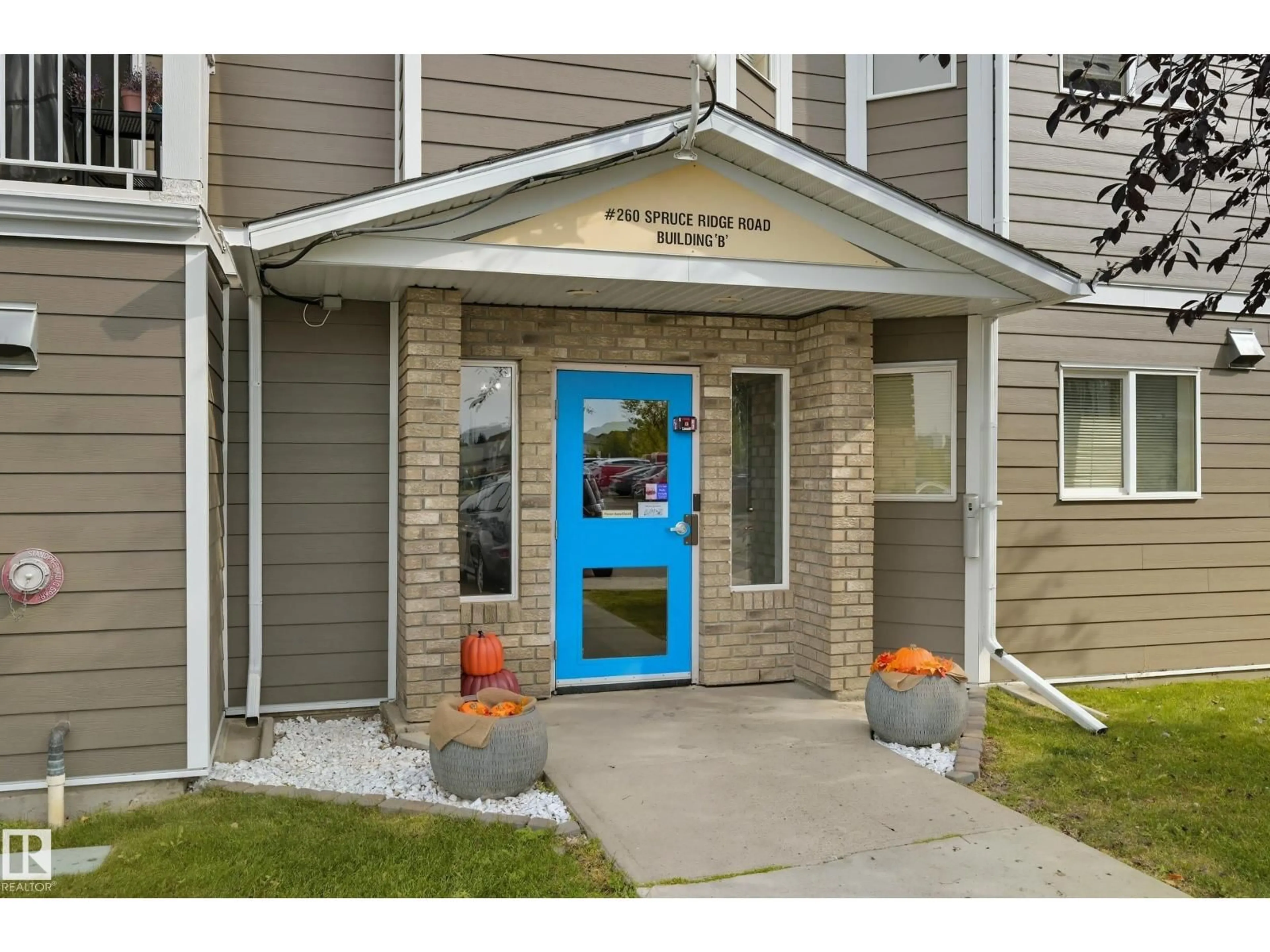 Indoor entryway for #302B - 260 SPRUCE RIDGE RD, Spruce Grove Alberta T7X0A1