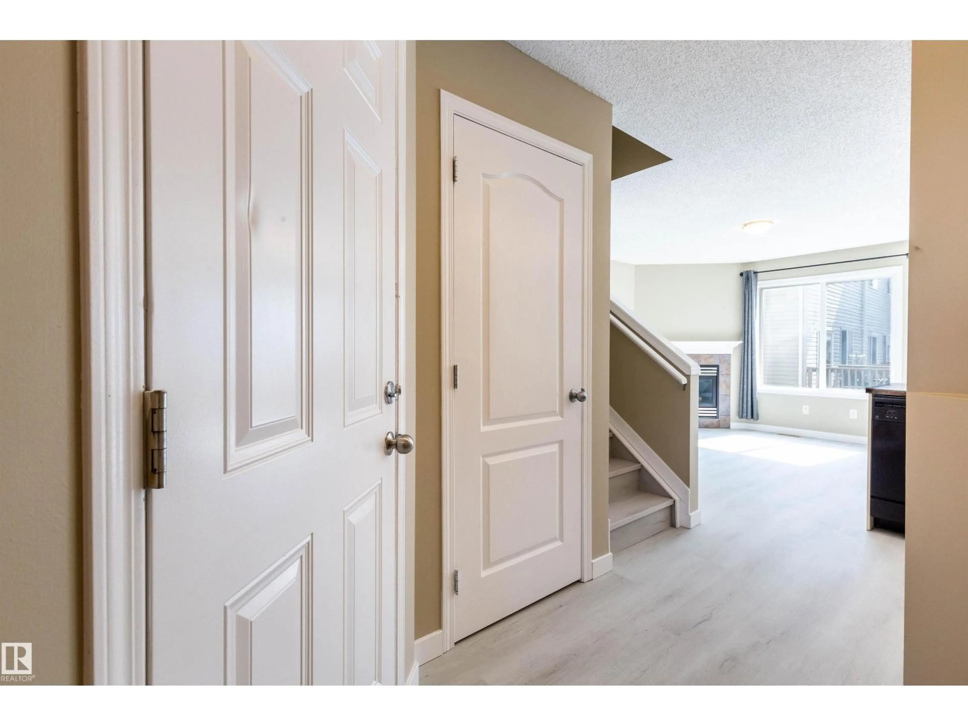 Indoor entryway for 116 5001 62 ST, Beaumont Alberta T4X0C7