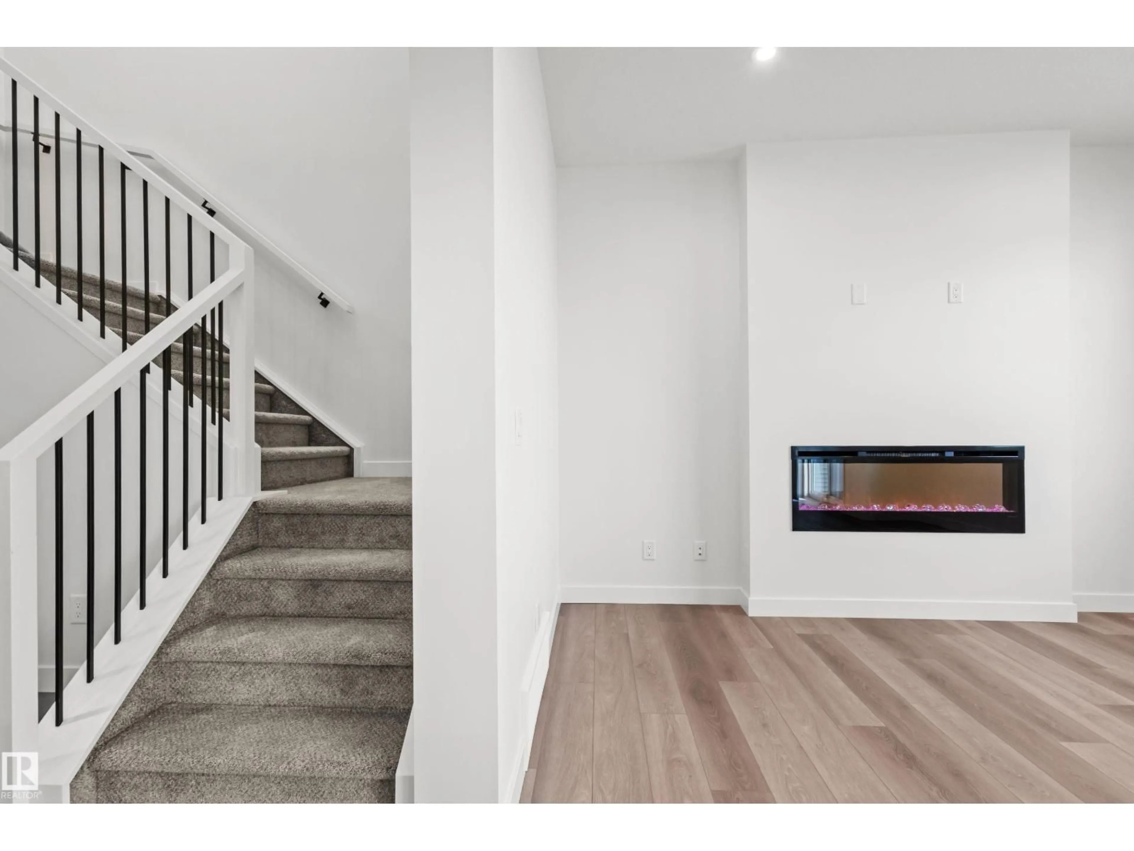 Stairs for SW - 2124 MUCKLEPLUM CR, Edmonton Alberta T6X3G9