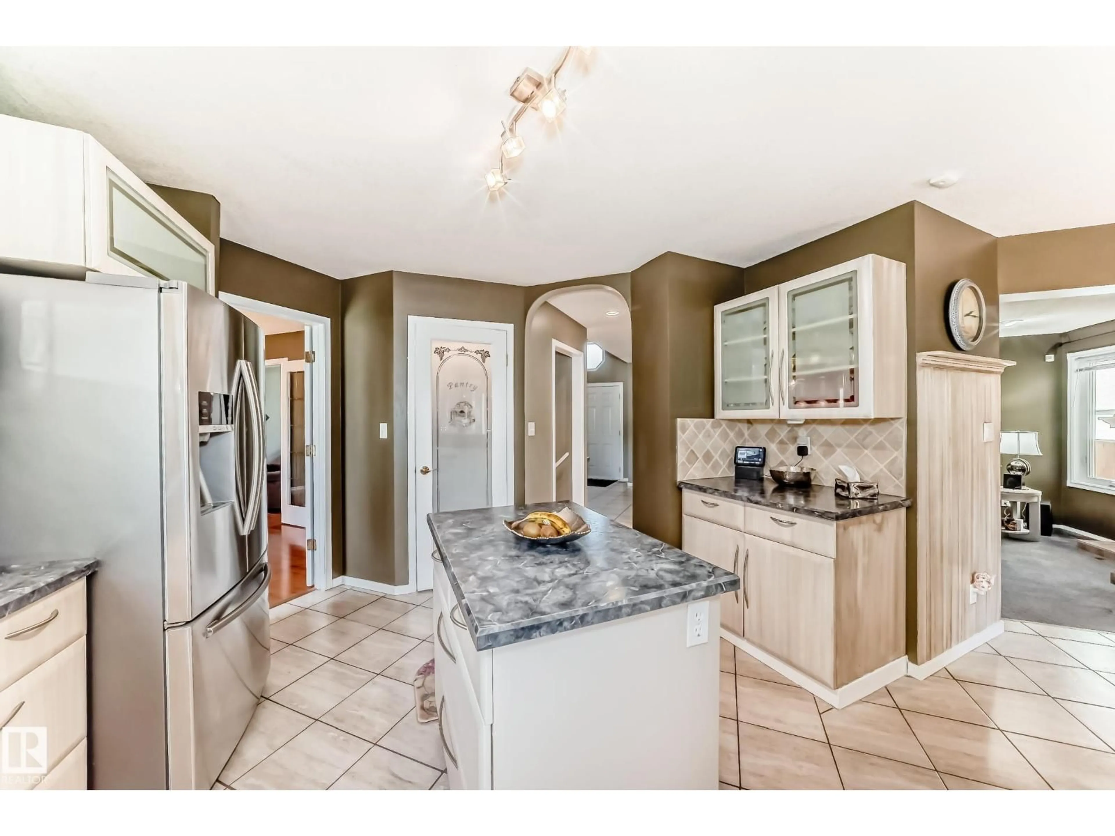 Open concept kitchen, ceramic/tile floor for 288 ORMSBY RD, Edmonton Alberta T5T5J6