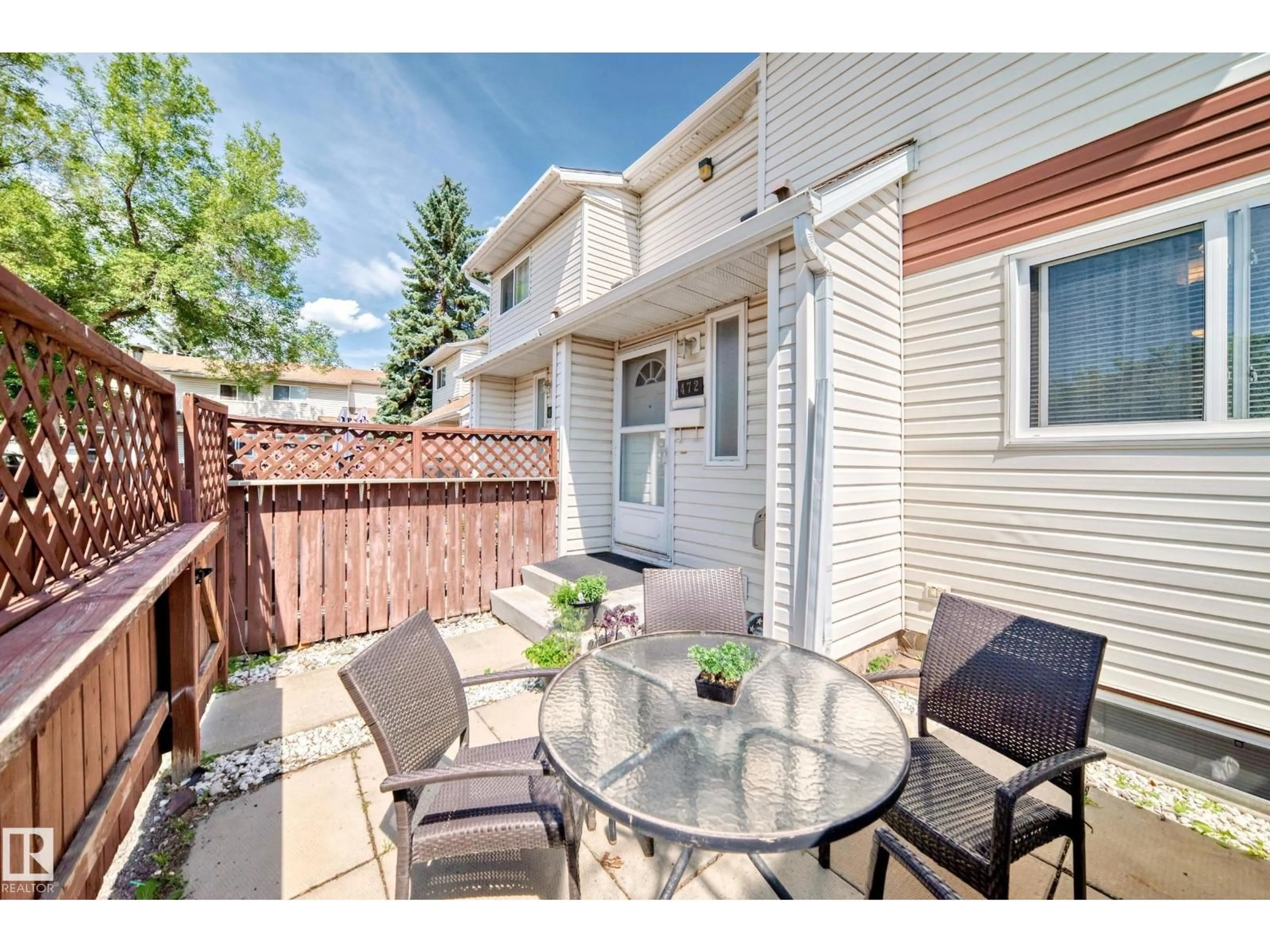 Patio, street for 472 CLAREVIEW RD, Edmonton Alberta T5A4G6