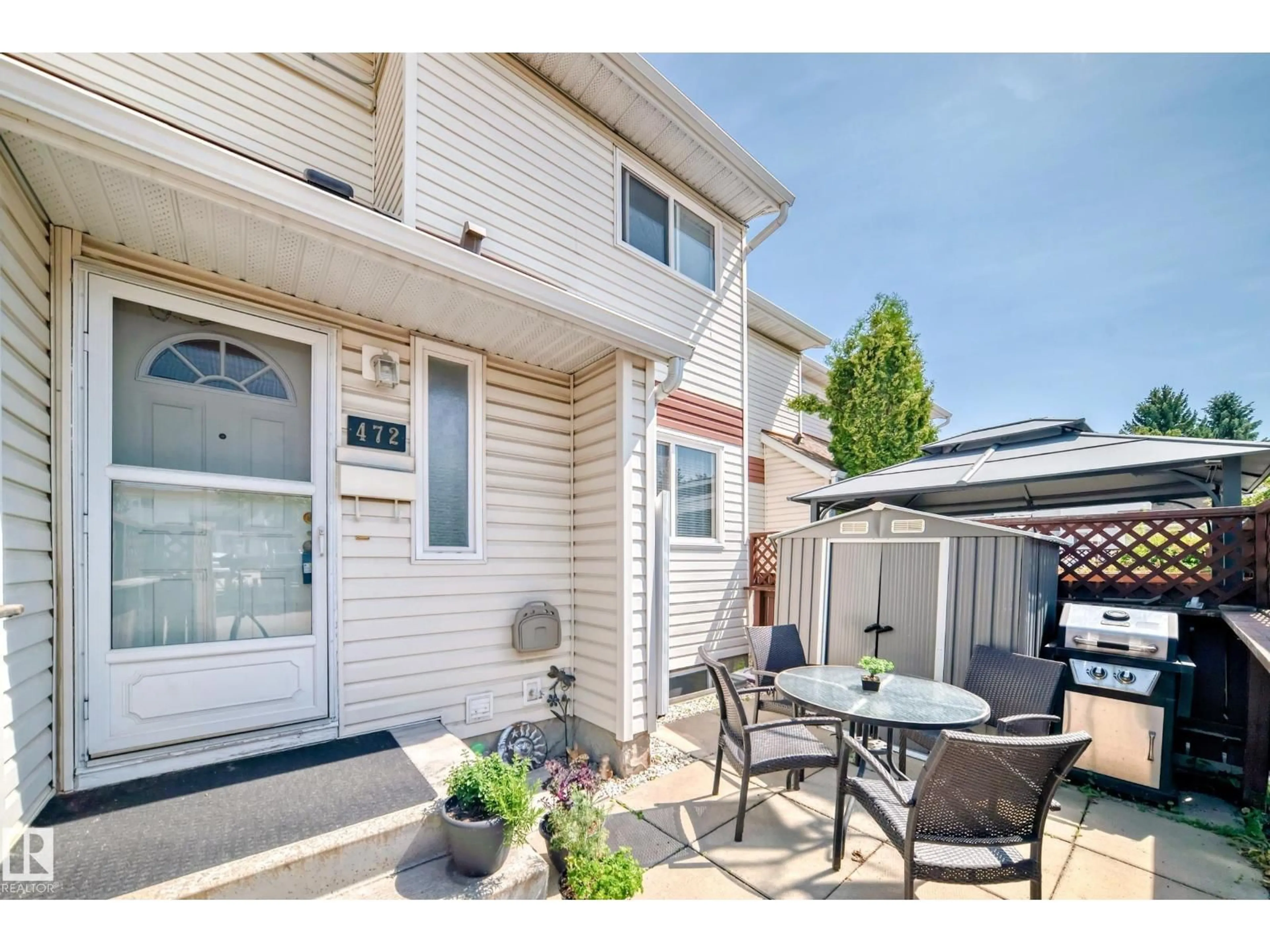 Patio, street for 472 CLAREVIEW RD, Edmonton Alberta T5A4G6