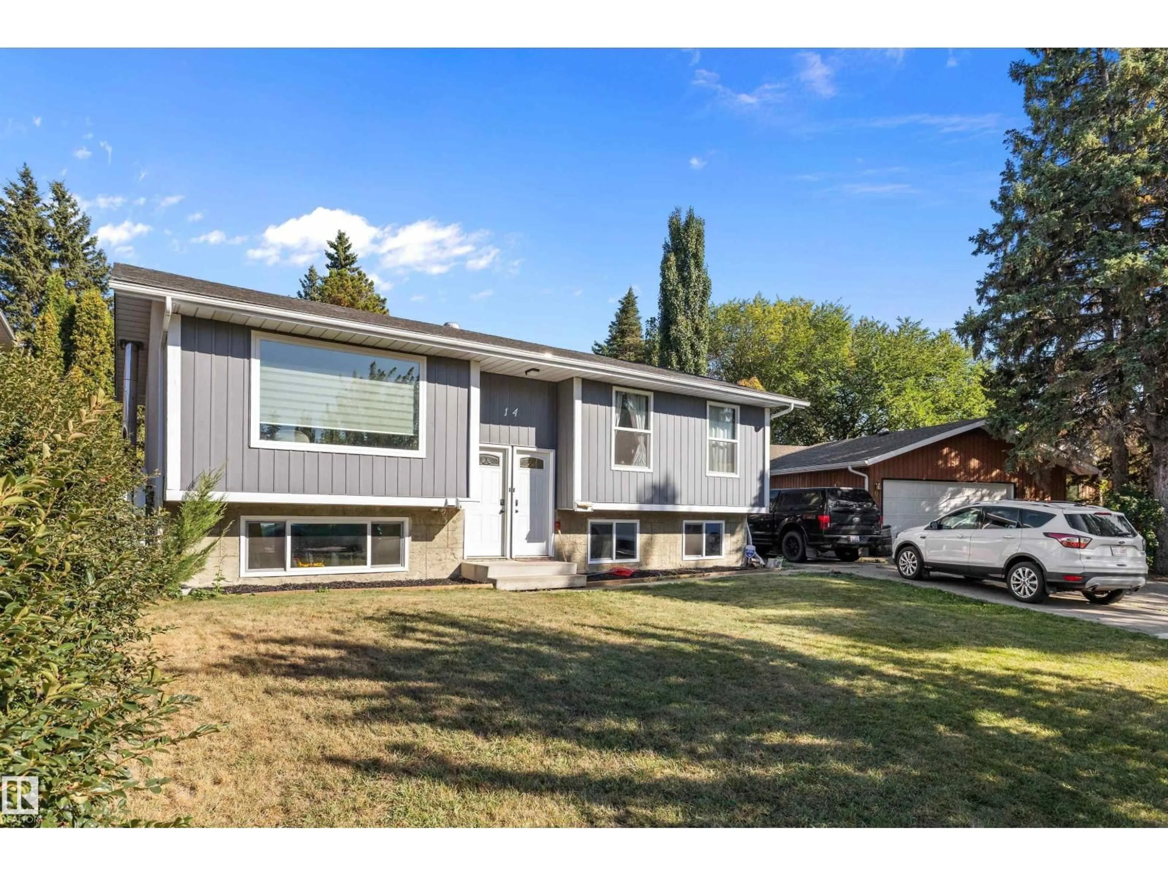 Home with vinyl exterior material, street for 14 FALLHAVEN PL, St. Albert Alberta T8N1V1