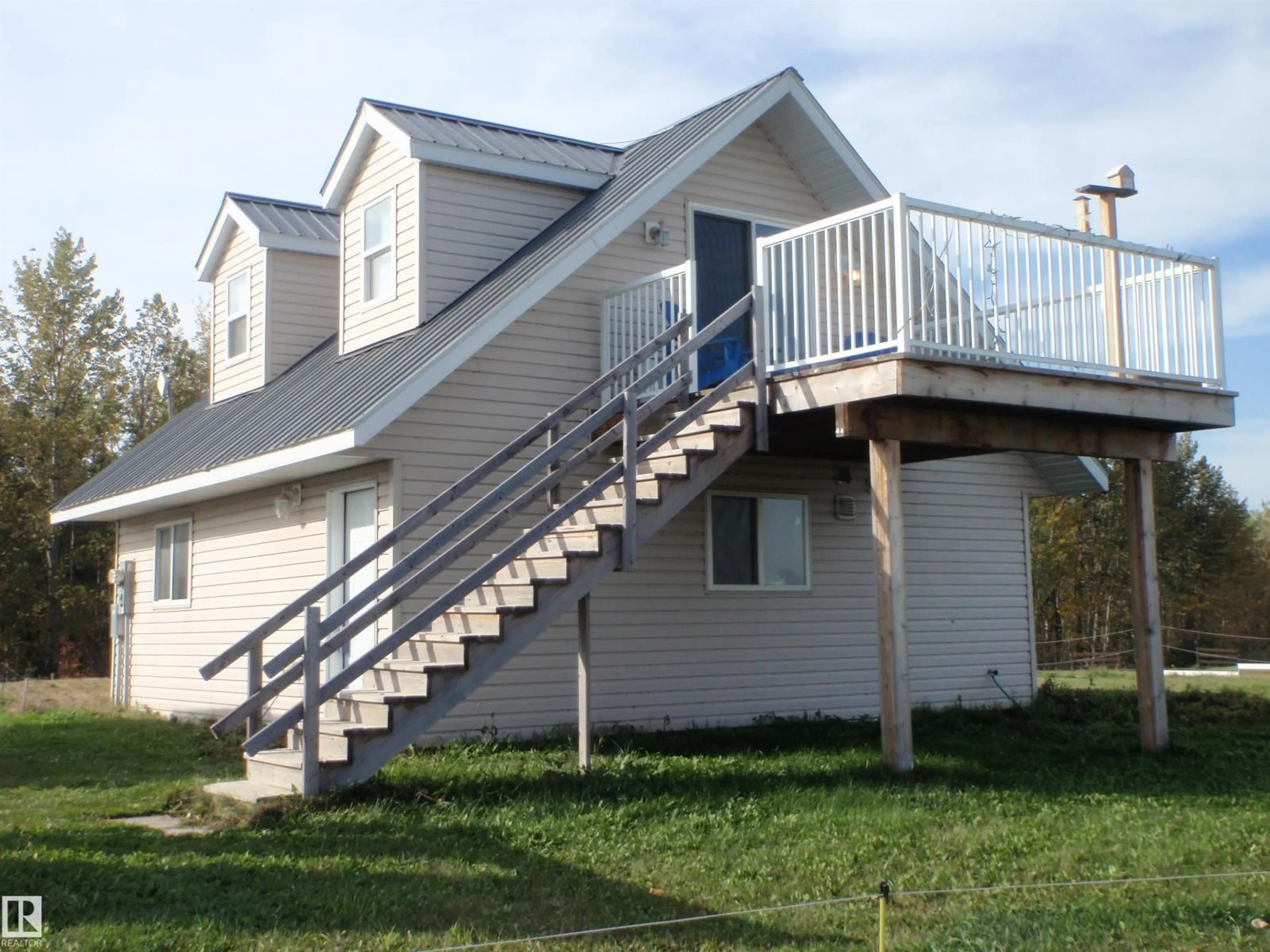 Home with vinyl exterior material, unknown for 59518 - 230 RGE RD 55, Rural Barrhead County Alberta T7N1N3