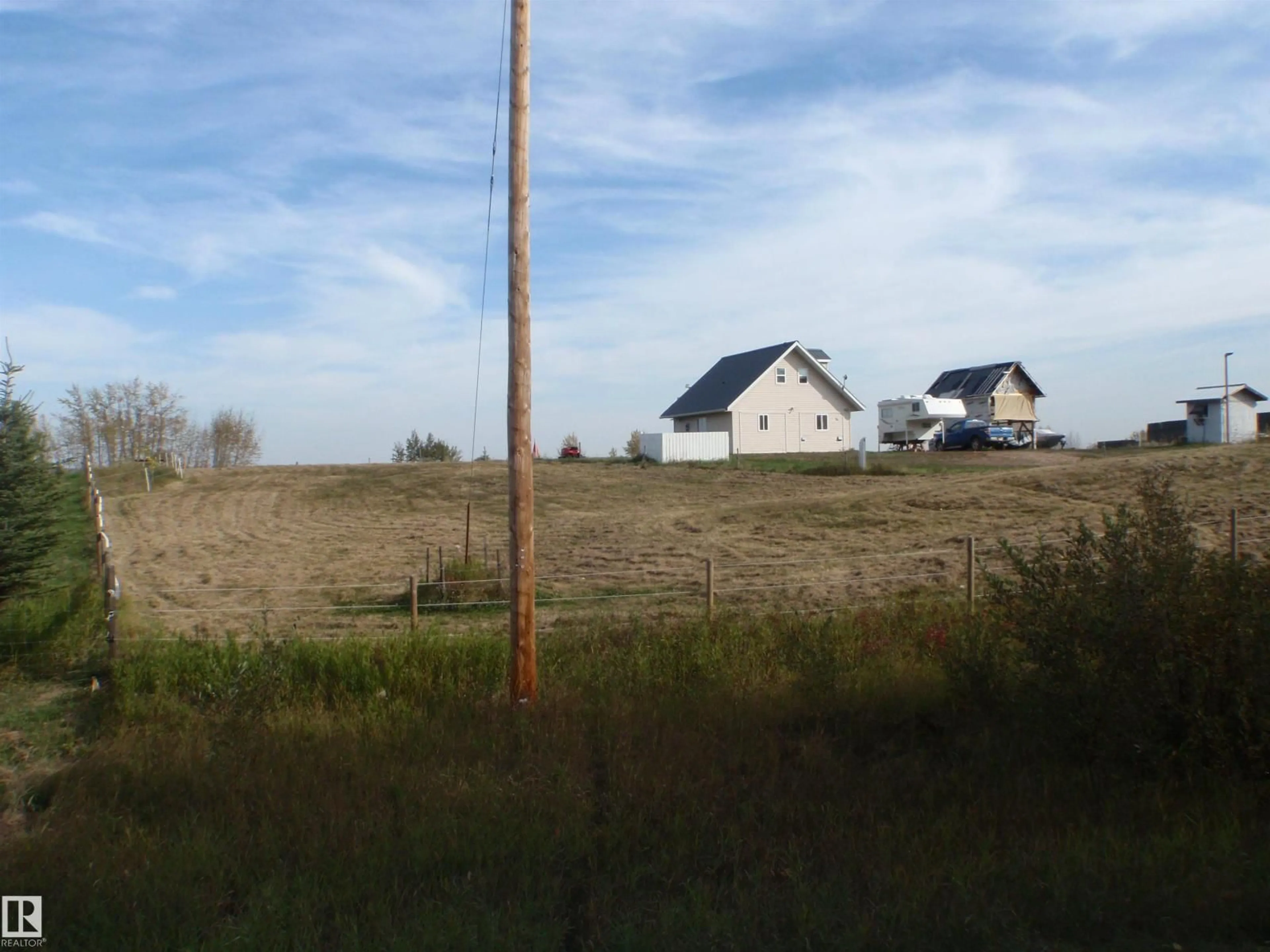 Blurry image for 59518 - 230 RGE RD 55, Rural Barrhead County Alberta T7N1N3