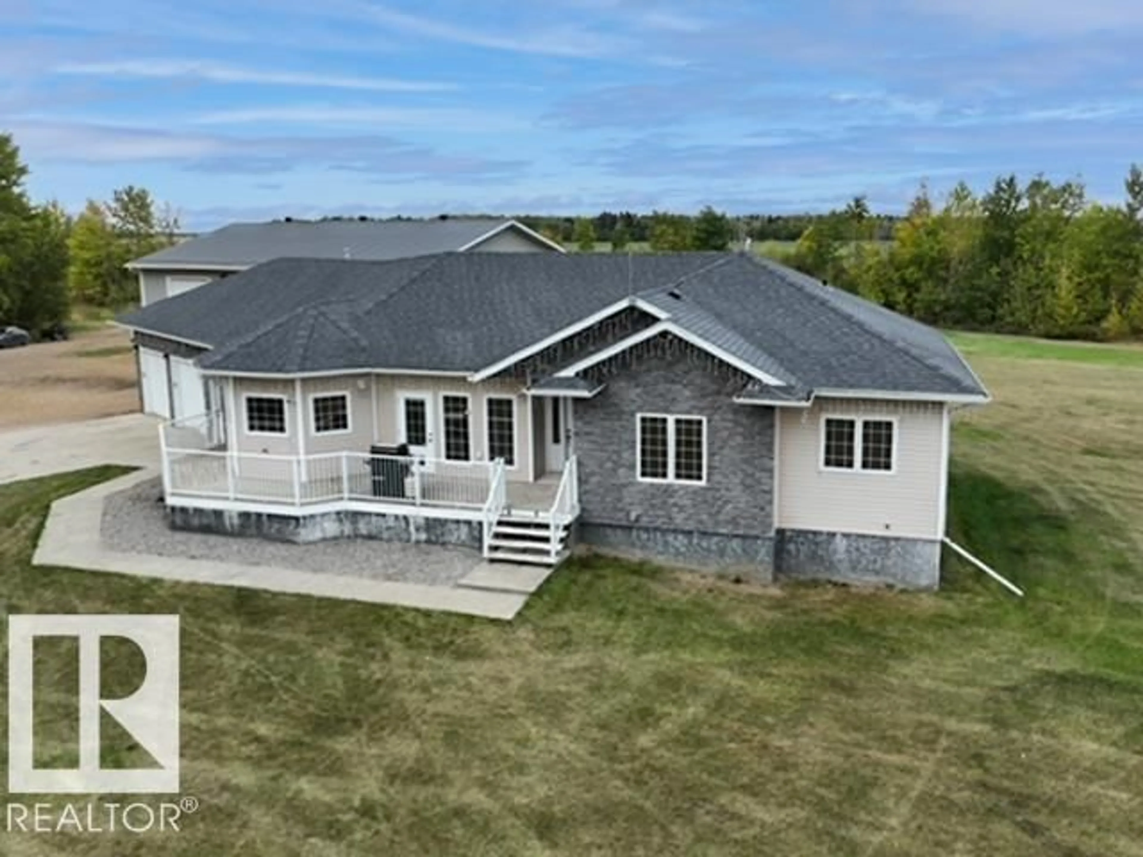 A pic from outside/outdoor area/front of a property/back of a property/a pic from drone, building for 621032 RR 234, Rural Athabasca County Alberta T0G1Z0