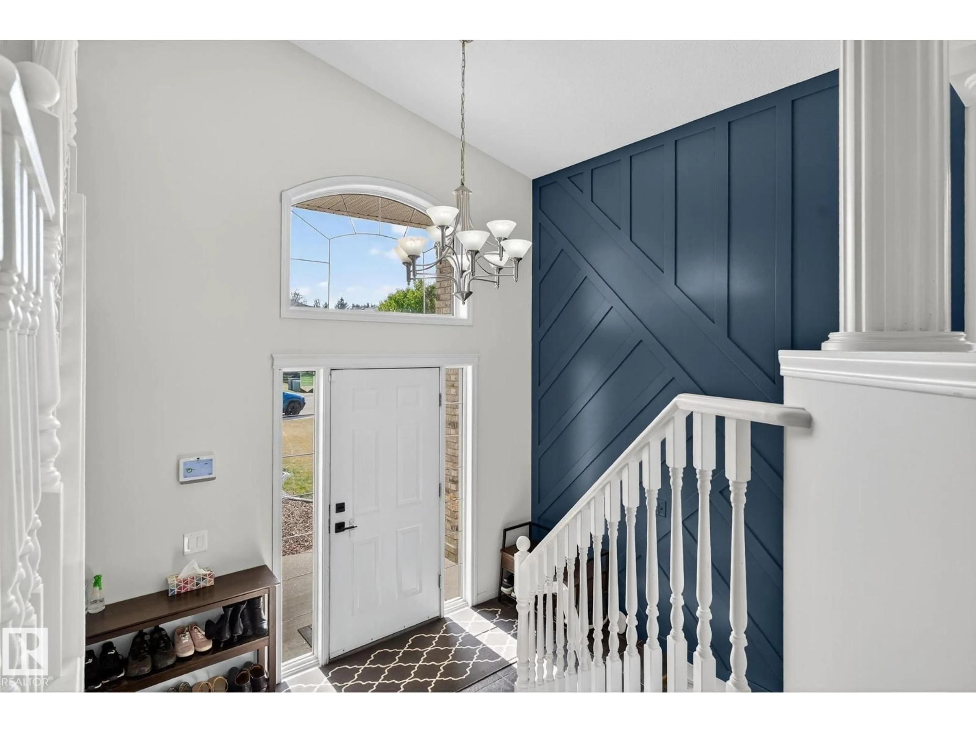 Indoor entryway for 13 ORCHID CR, Sherwood Park Alberta T8H2E1