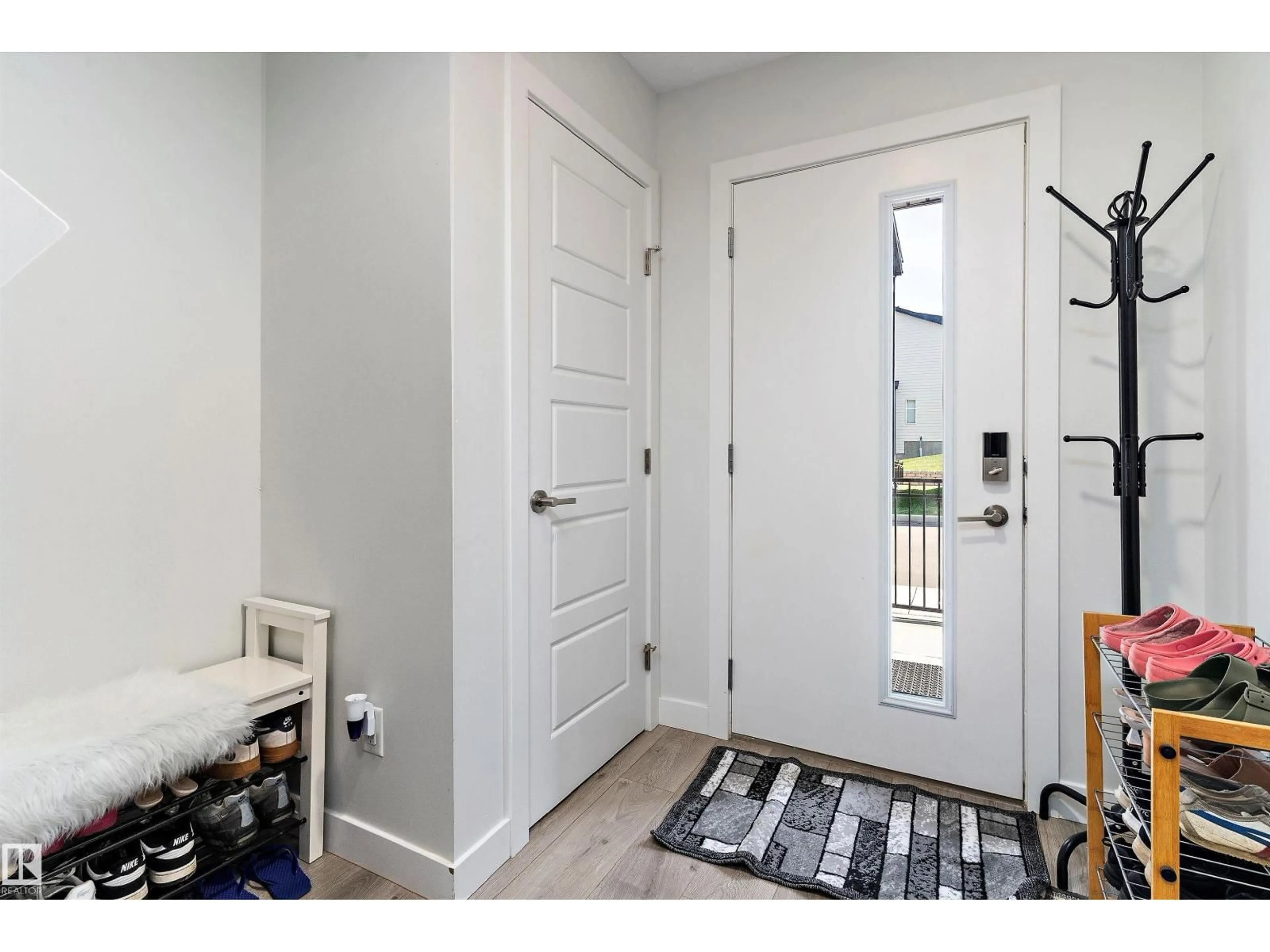 Indoor entryway for 804 - 162 WELSH DR, Edmonton Alberta T6X1Y8