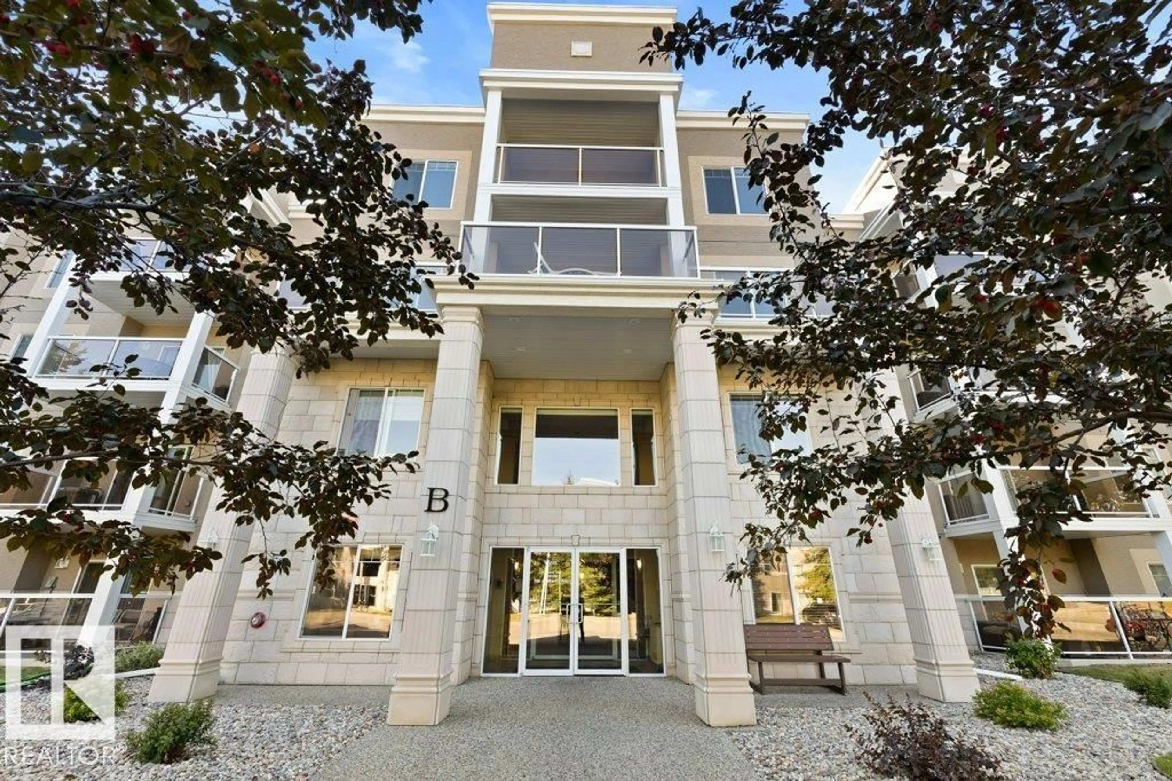 Indoor foyer for 78B - 243 MCKENNEY AV, St. Albert Alberta T8N7K3