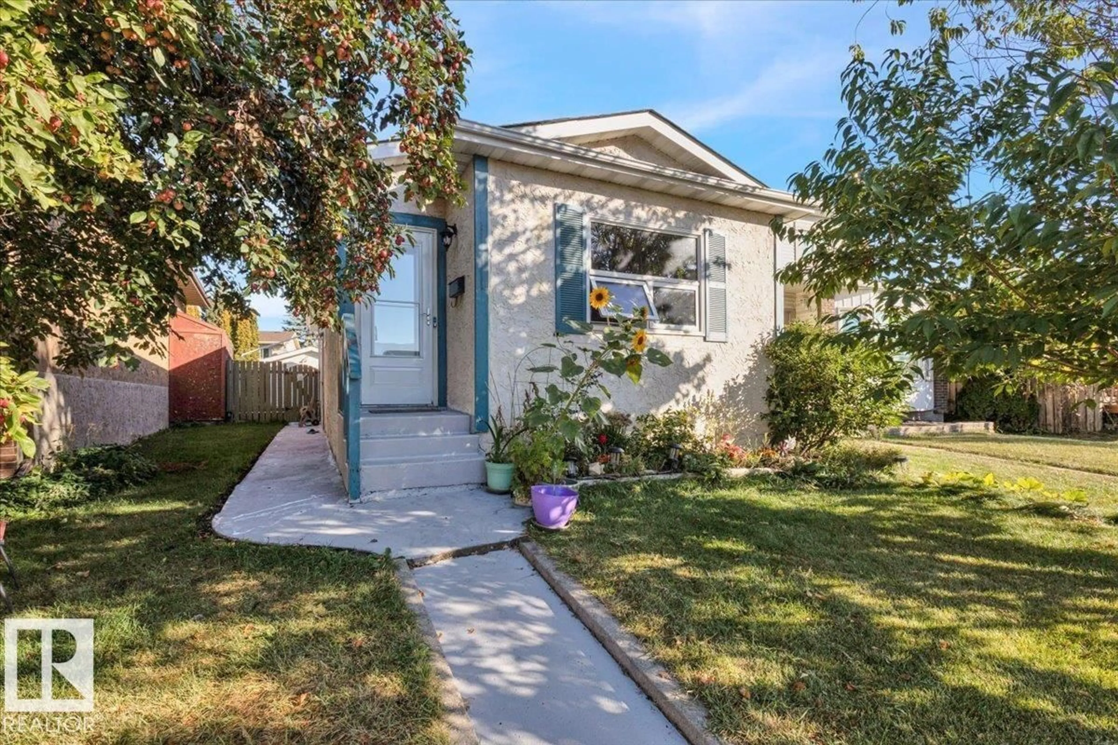 Unknown for 18708 57 AV, Edmonton Alberta T6M2A4