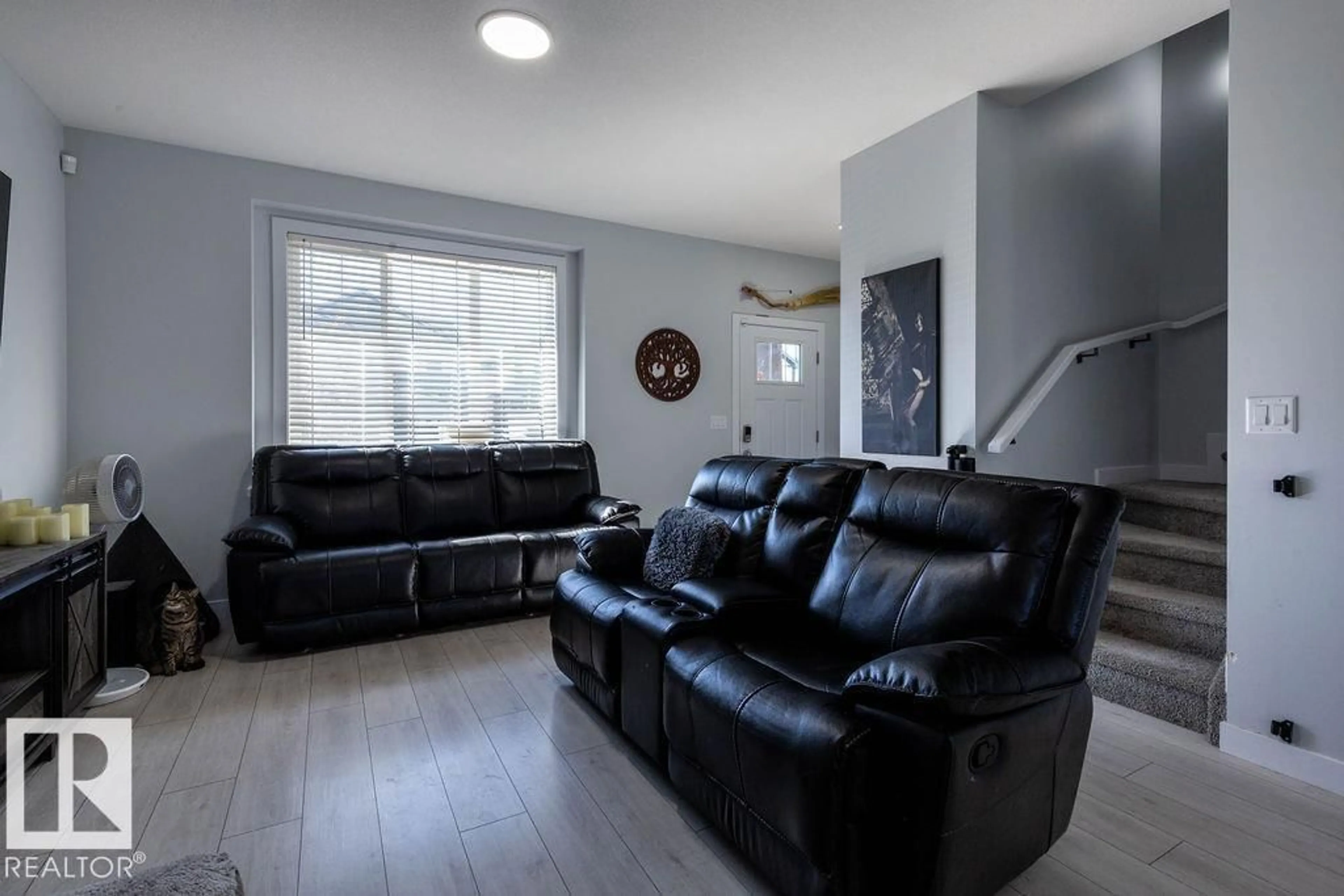 Living room with furniture, unknown for 828 NORTHERN HARRIER LN, Edmonton Alberta T5S0P8